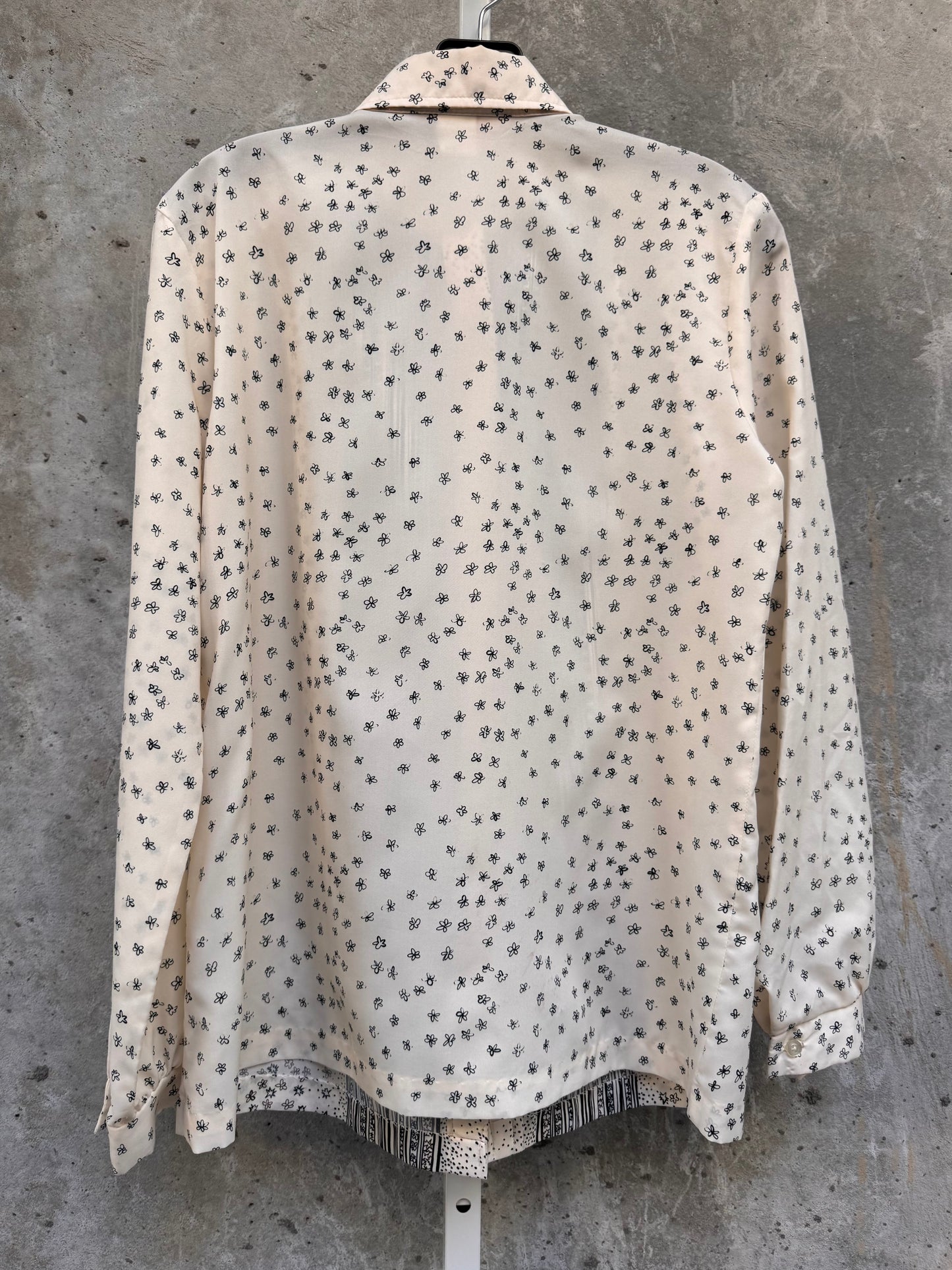 1980s Cream Blouse with Sketched Floral Print & Collar
