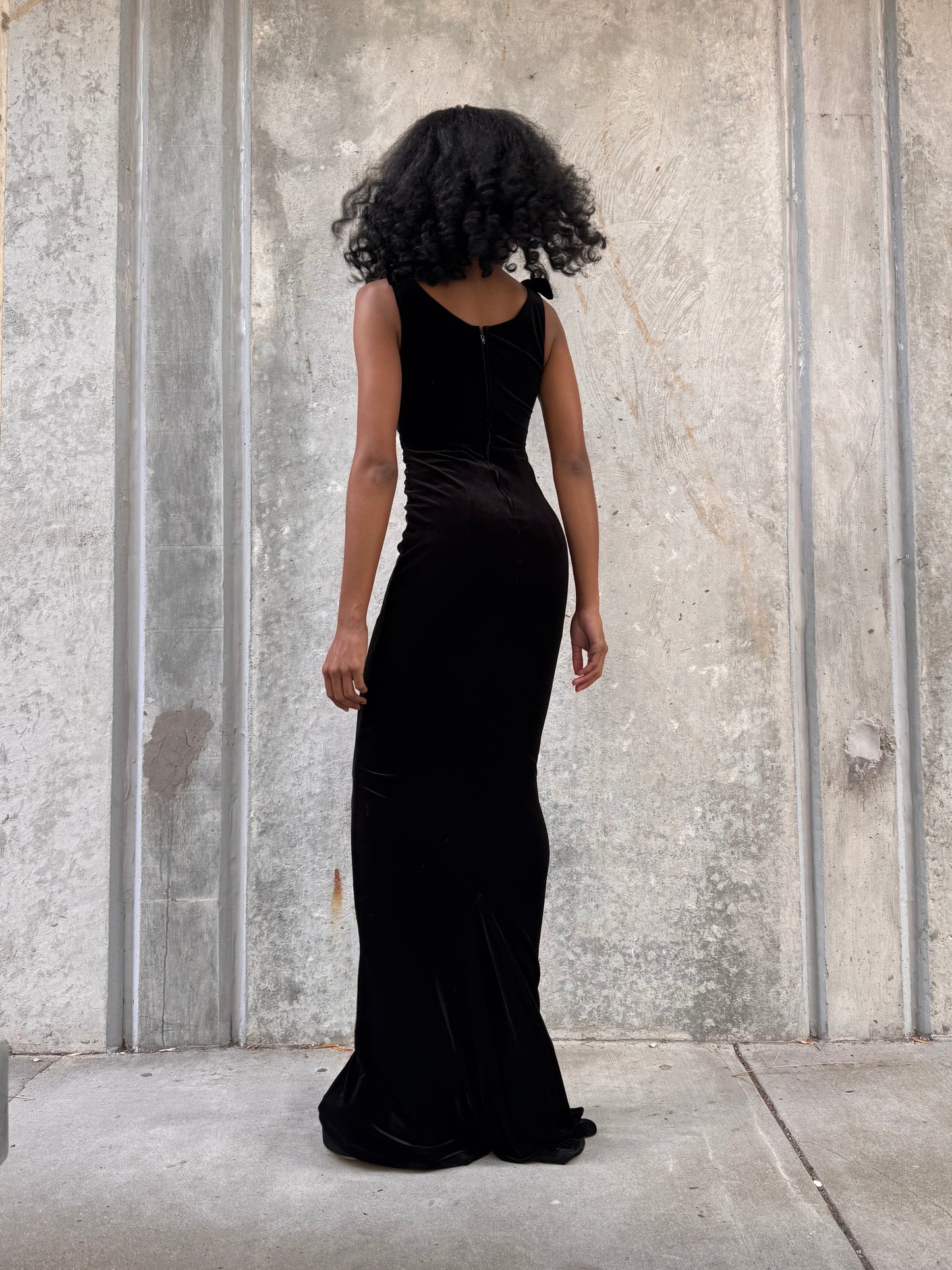 1990/Y2K Black Velvet Empire Waist Floor Length Gown