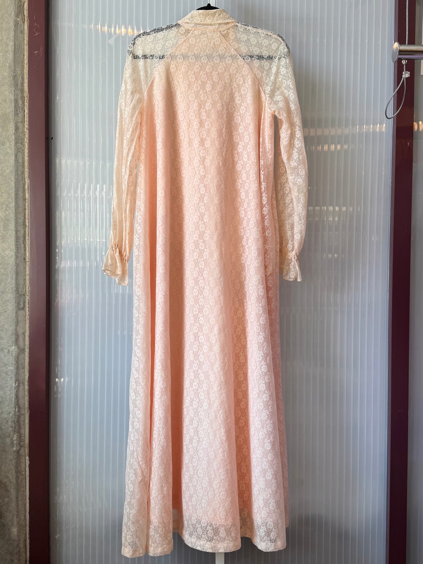 1960s Pink Lace Long Sleeve Robe