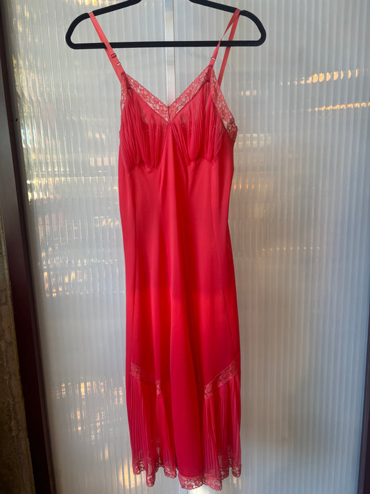 1950s Bright Pink Rogers Nylon Slip