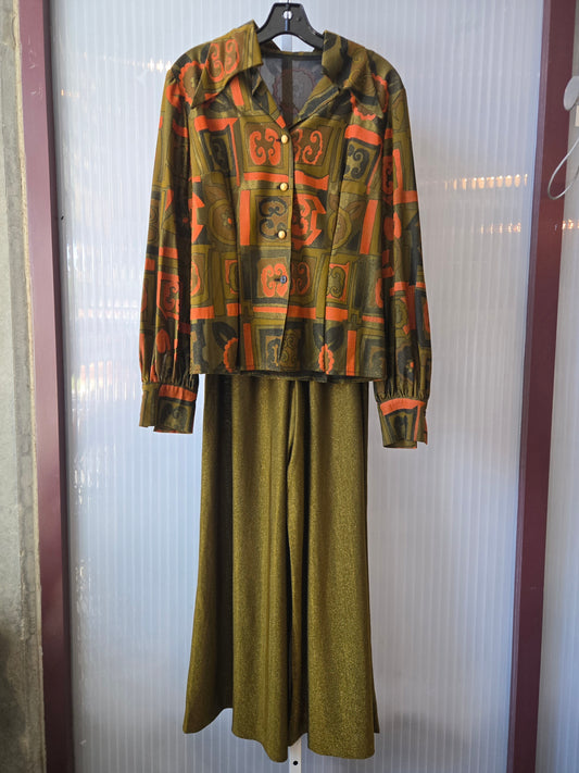 1970s Shimmering Multicolor Geometric Patterned Blouse and Skirt Set