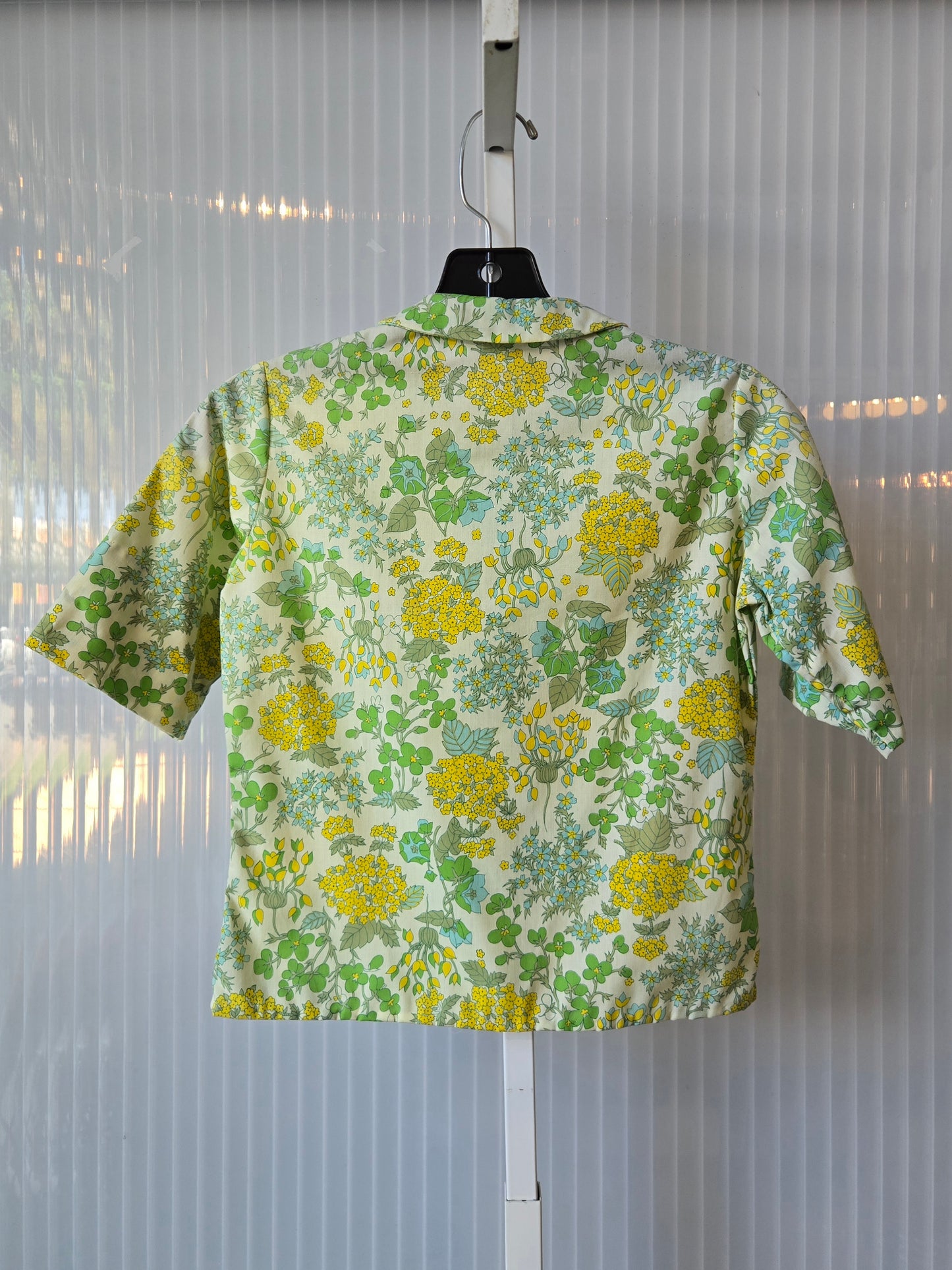 1960s Green & Yellow Floral Print Short Sleeve Blouse