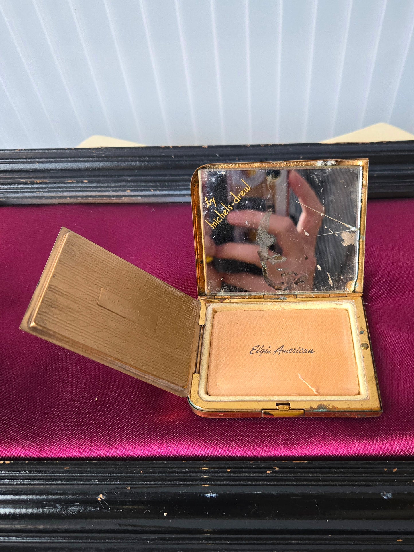 1930s Elgin American Black Enamel Powder Compact