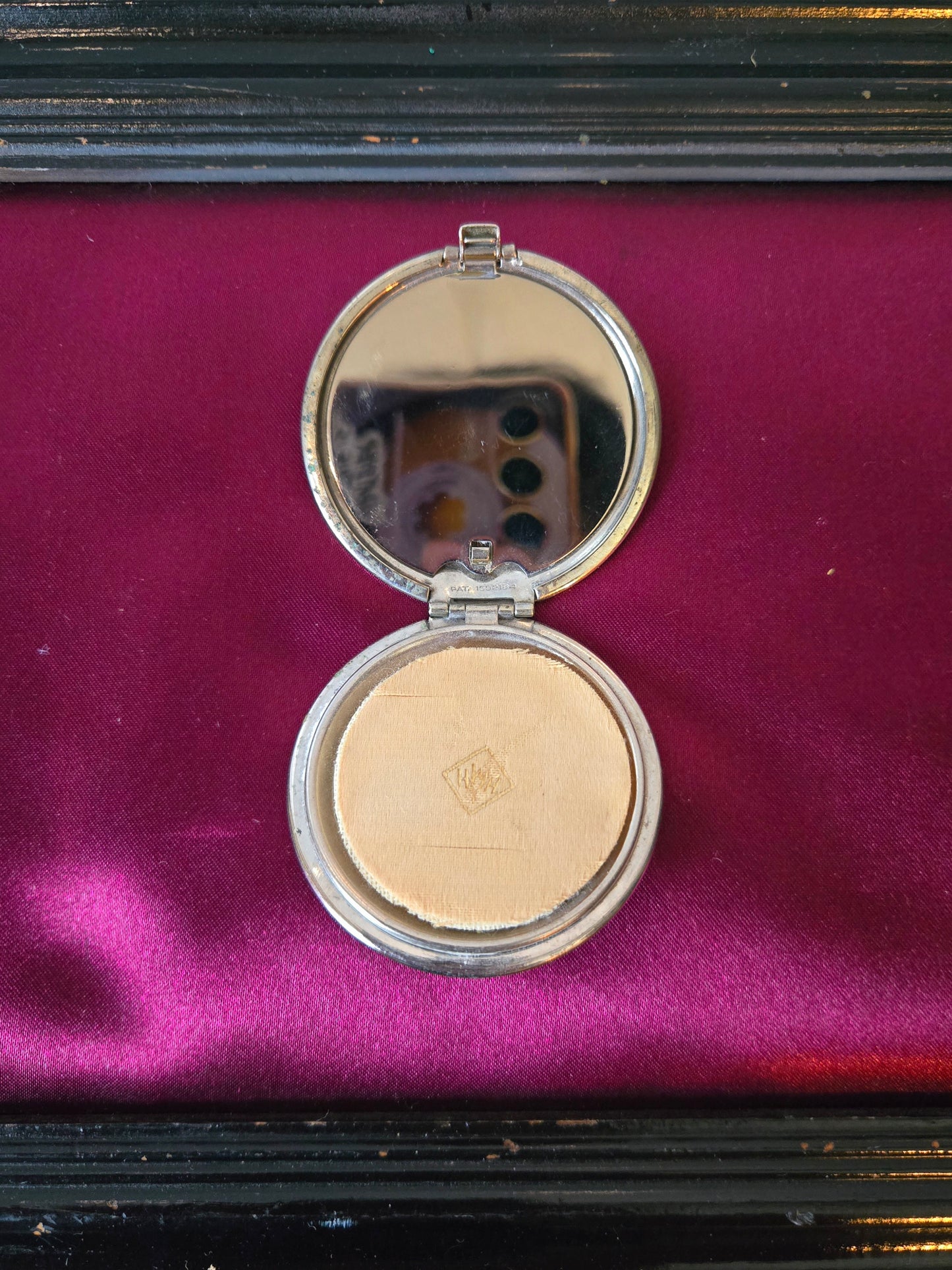 1930s Harriet Hubbard Ayer Makeup Compact
