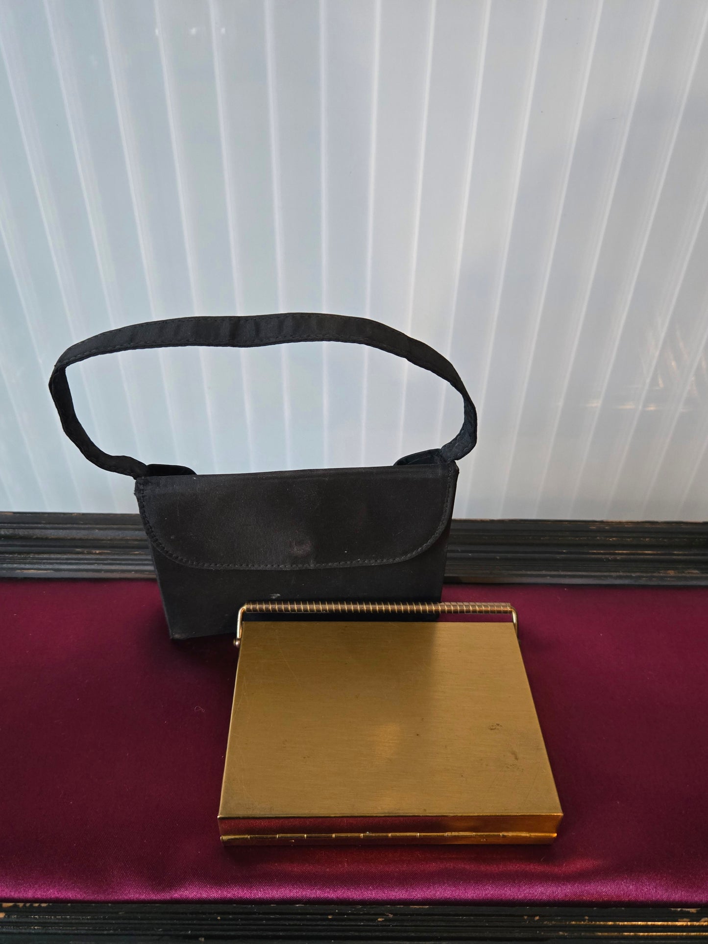 1940s Volupte Brass Compact Purse