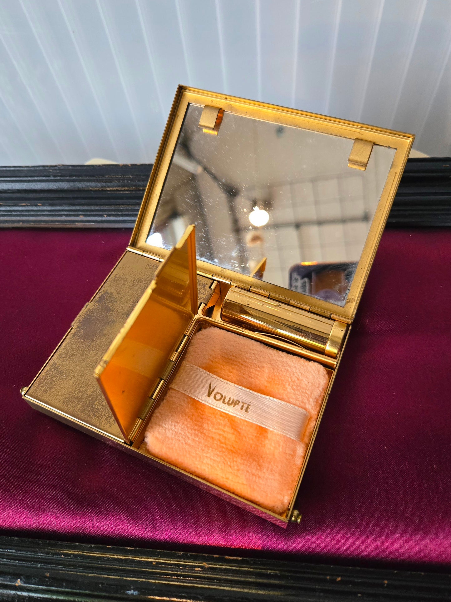 1940s Volupte Patterned Brass Compact Purse