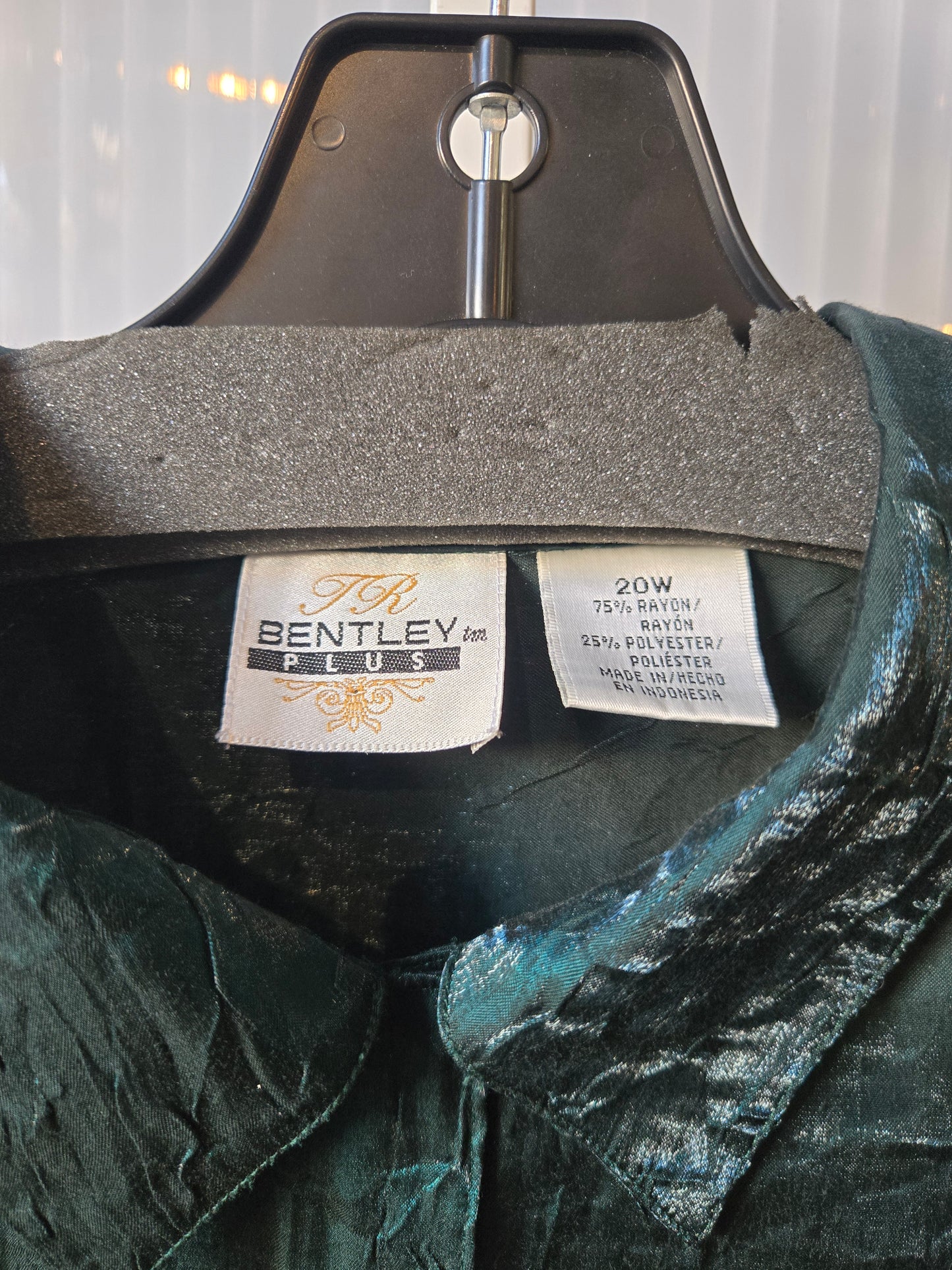 1980s Emerald Green Satin Button-Up Shirt