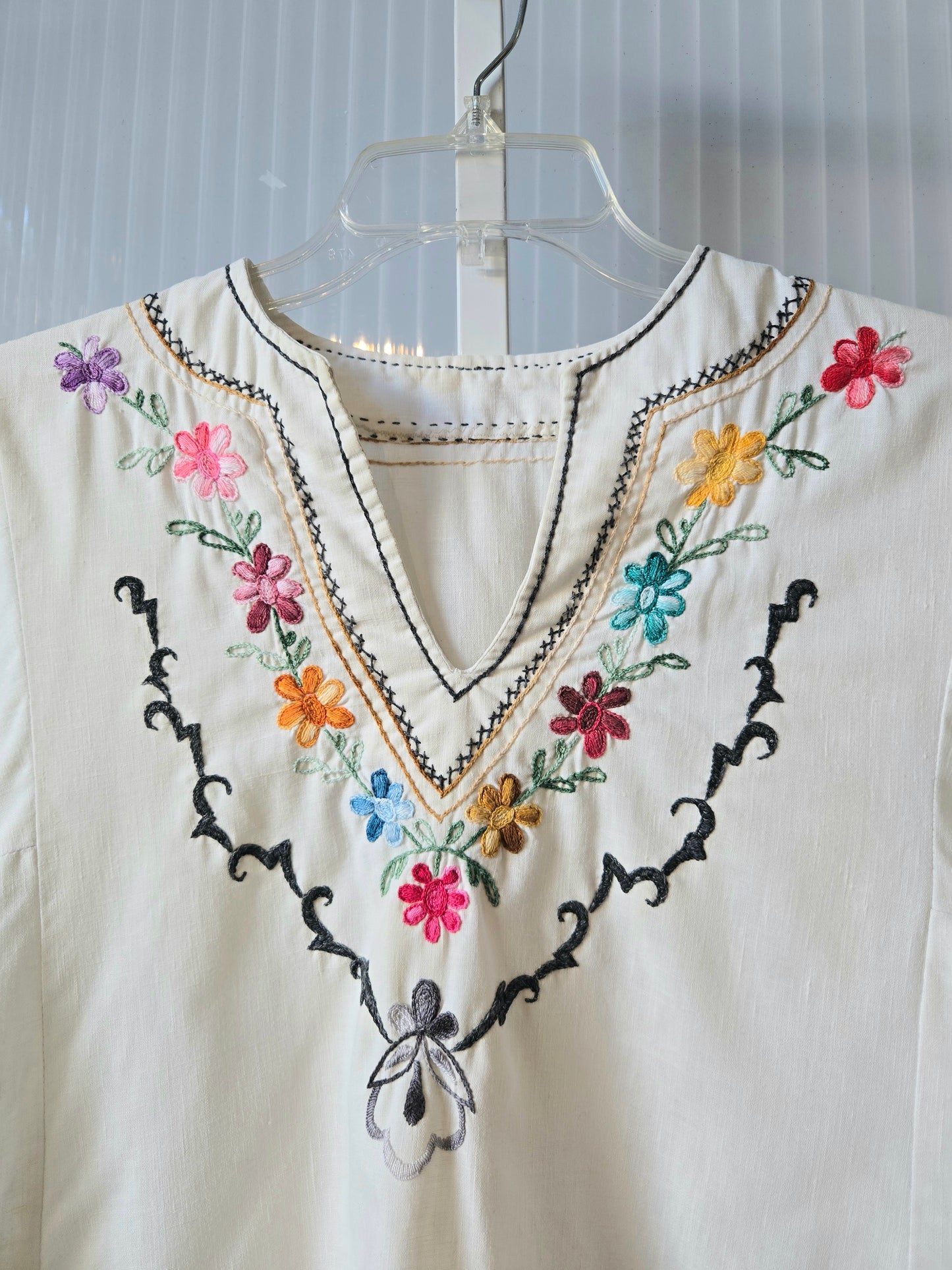 1970s Hand Embroidered White Floral Blouse