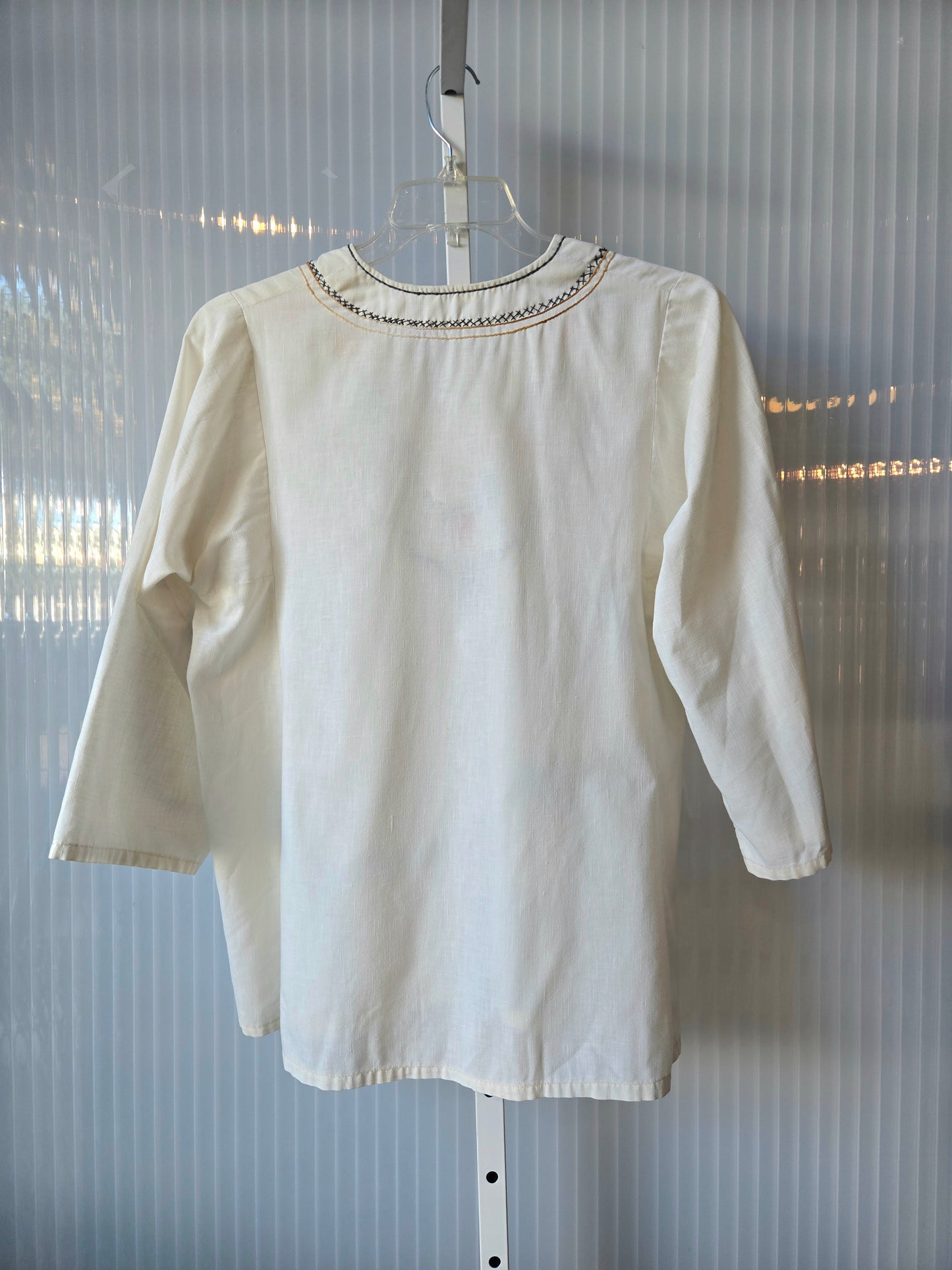 1970s Hand Embroidered White Floral Blouse