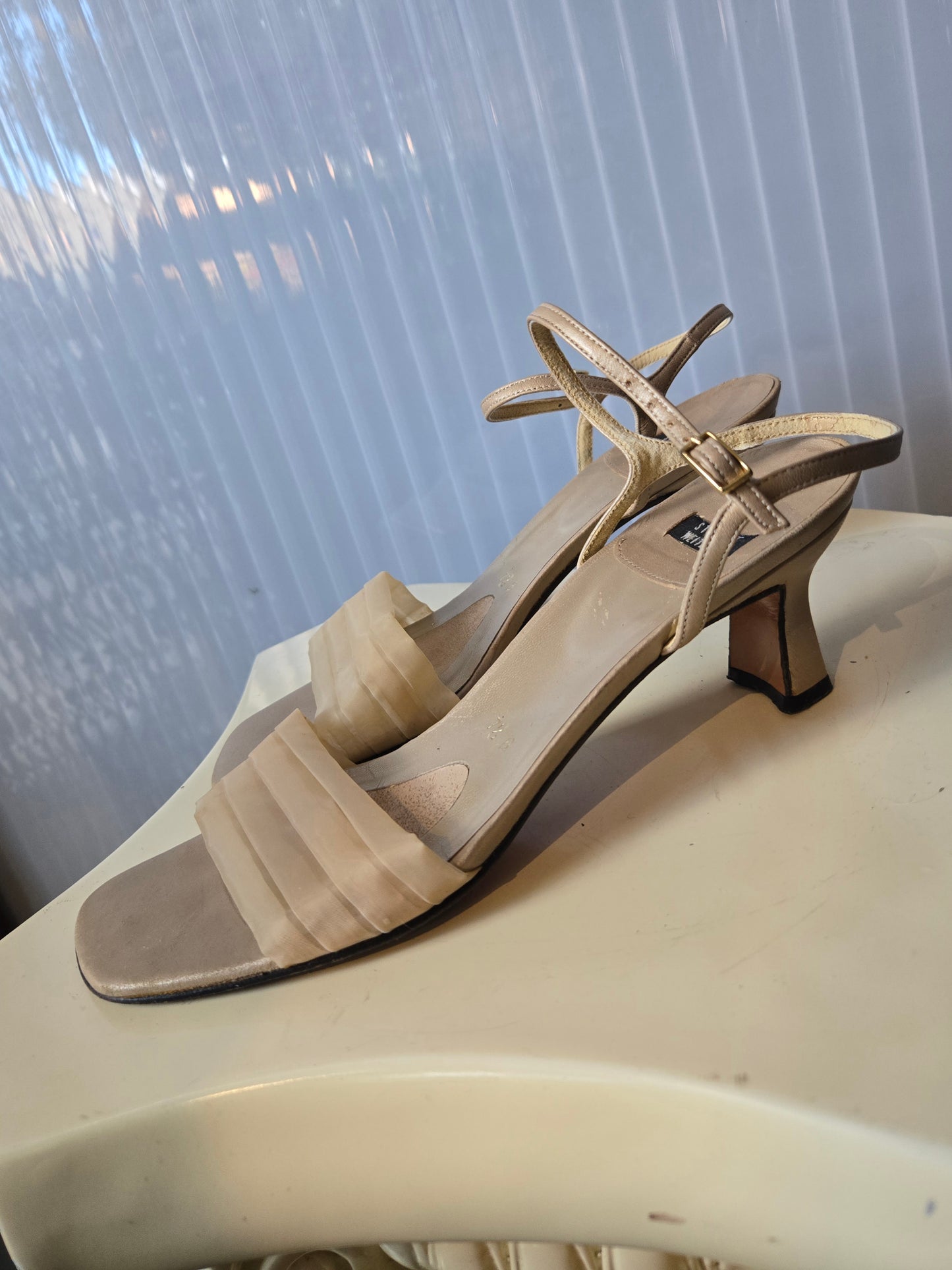 1990s Stuart Weitzman Cream Kitten Heel