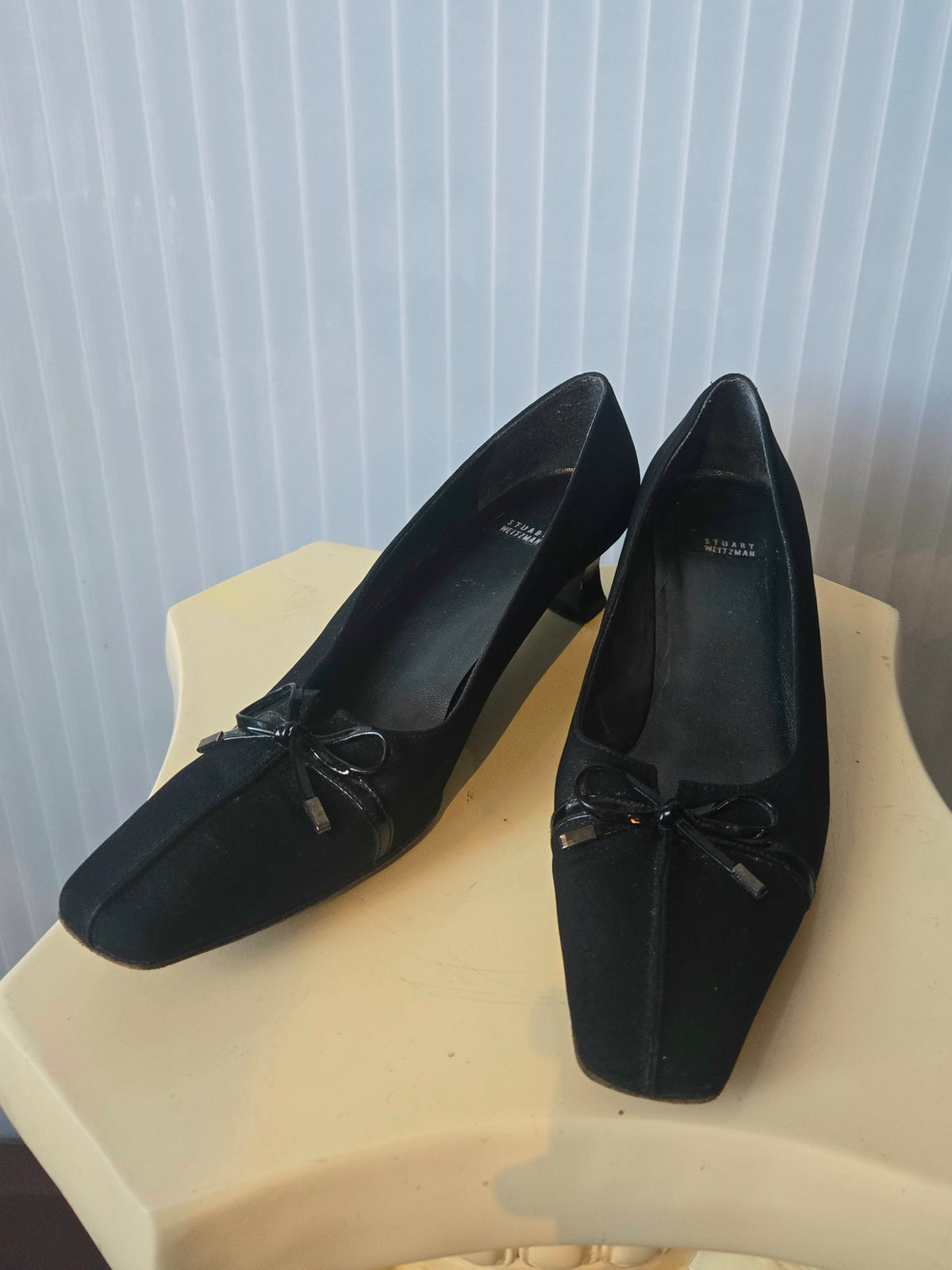 1990s Stuart Weitzman Black Kitten Heels