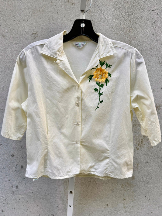 1960s Pale Yellow Collared Shirt w/ Embroidered Daffodil