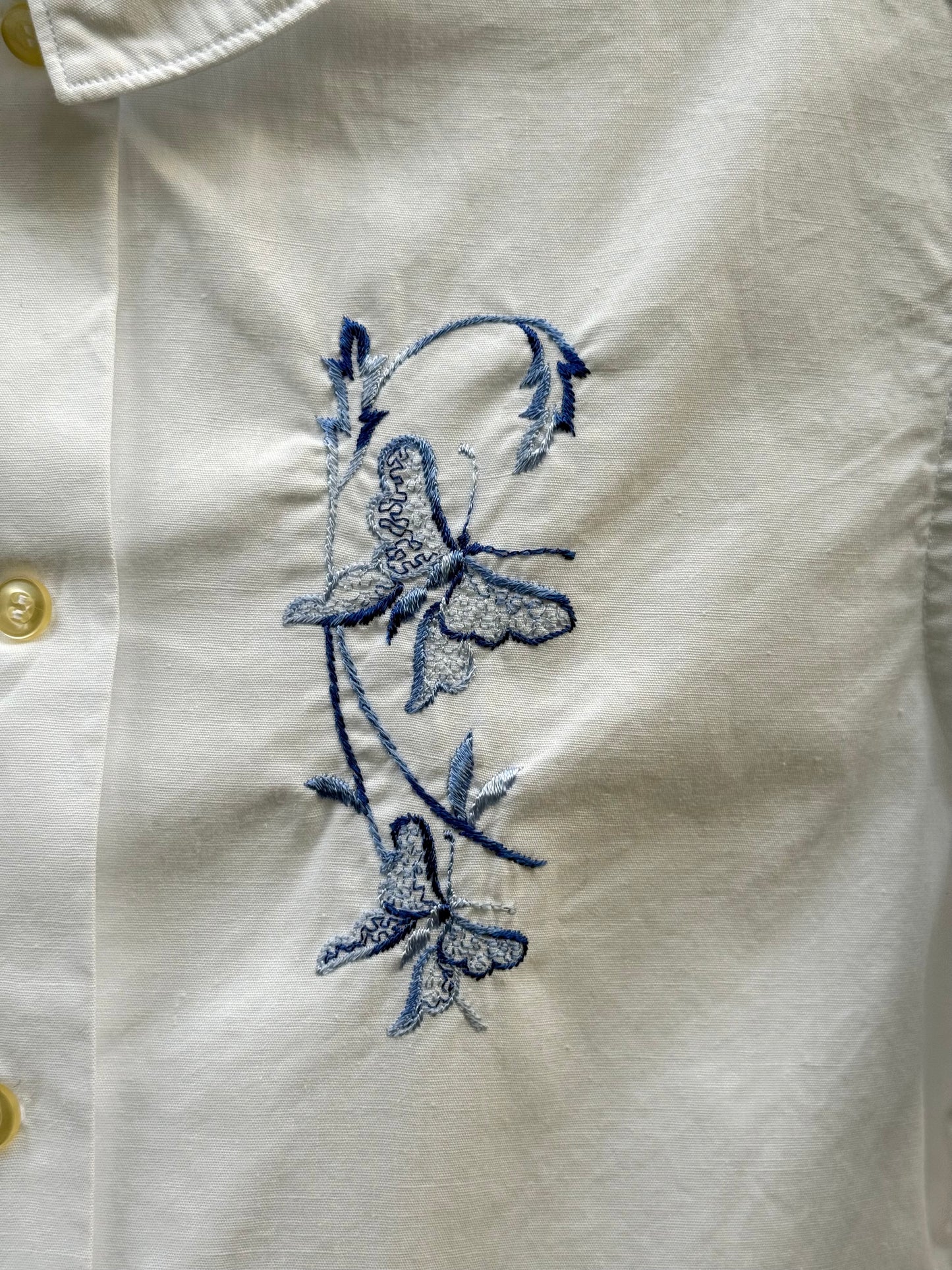 1960s White Collared Shirt w/ Blue Embroidery