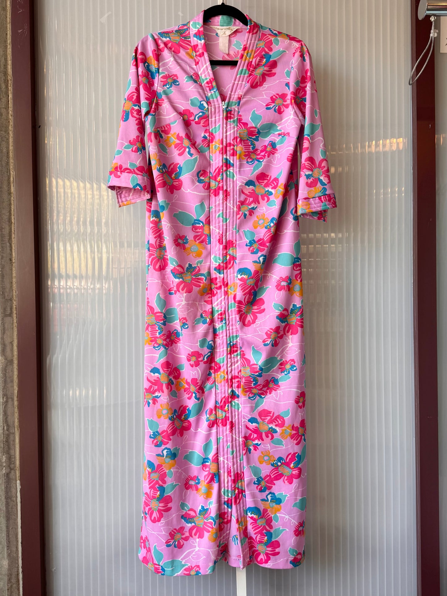 1960s Fuchsia Floral Zip-Up Nightgown