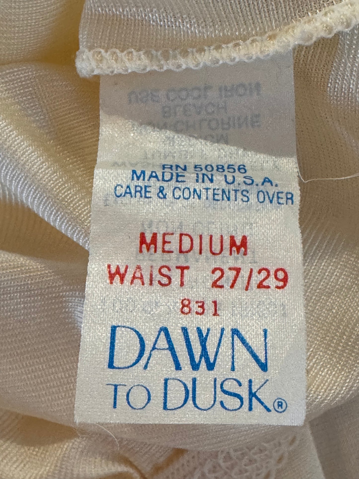 1970s Dawn to Dusk Ivory Skirt Slip