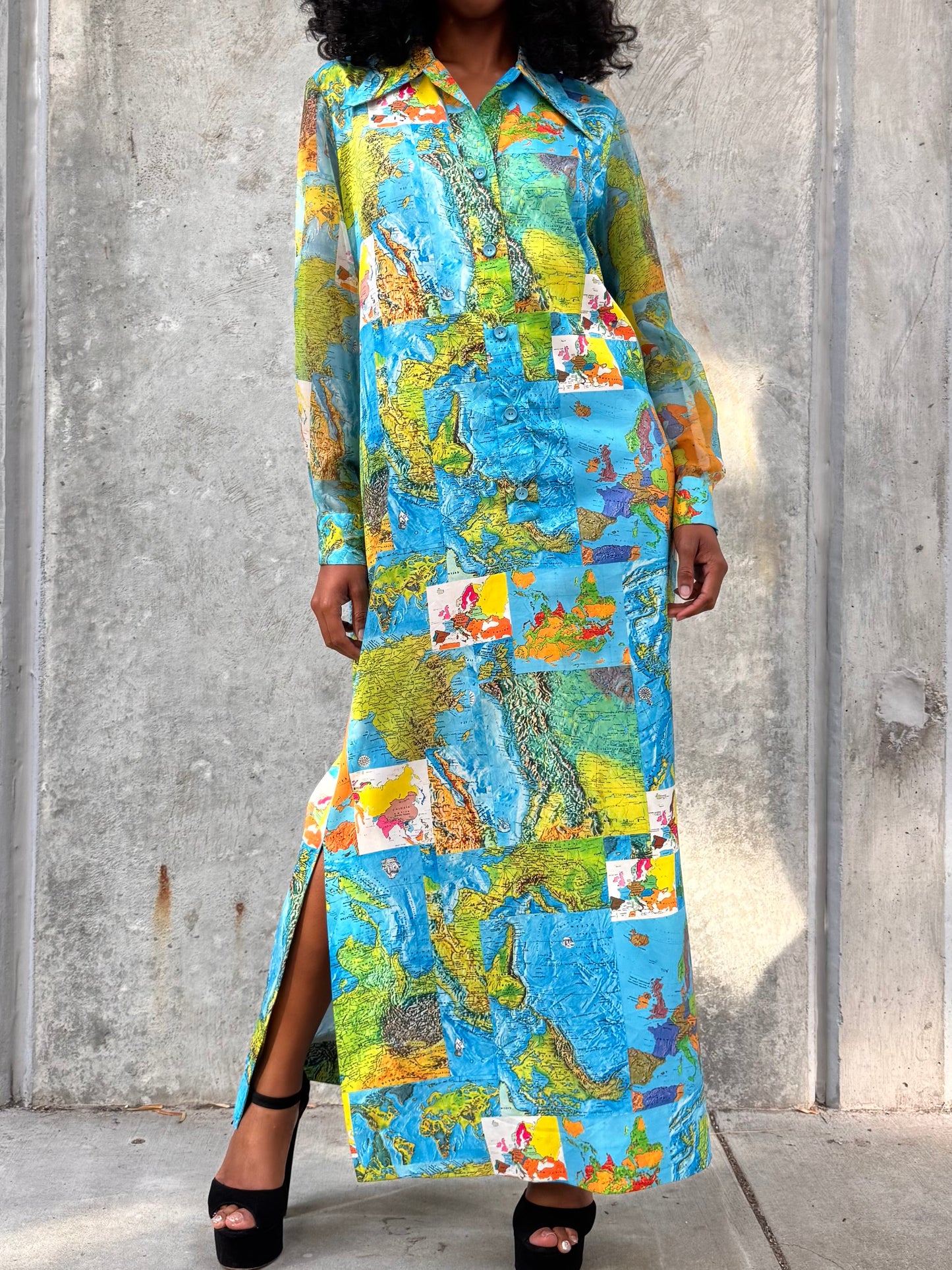 1970s Point Collar Geography Dress