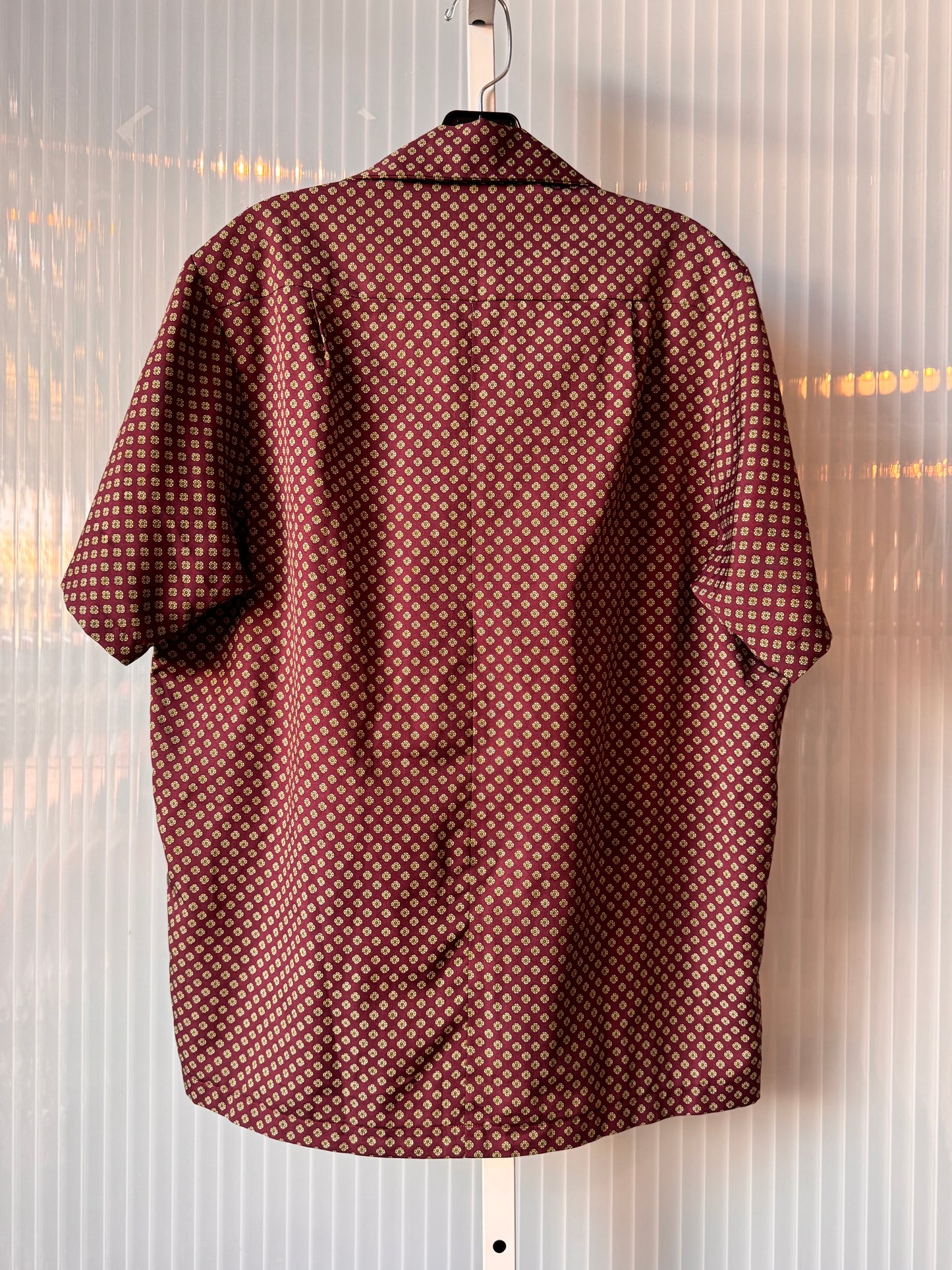 1970s Burgundy & Gold Point-Collar Button Up Shirt