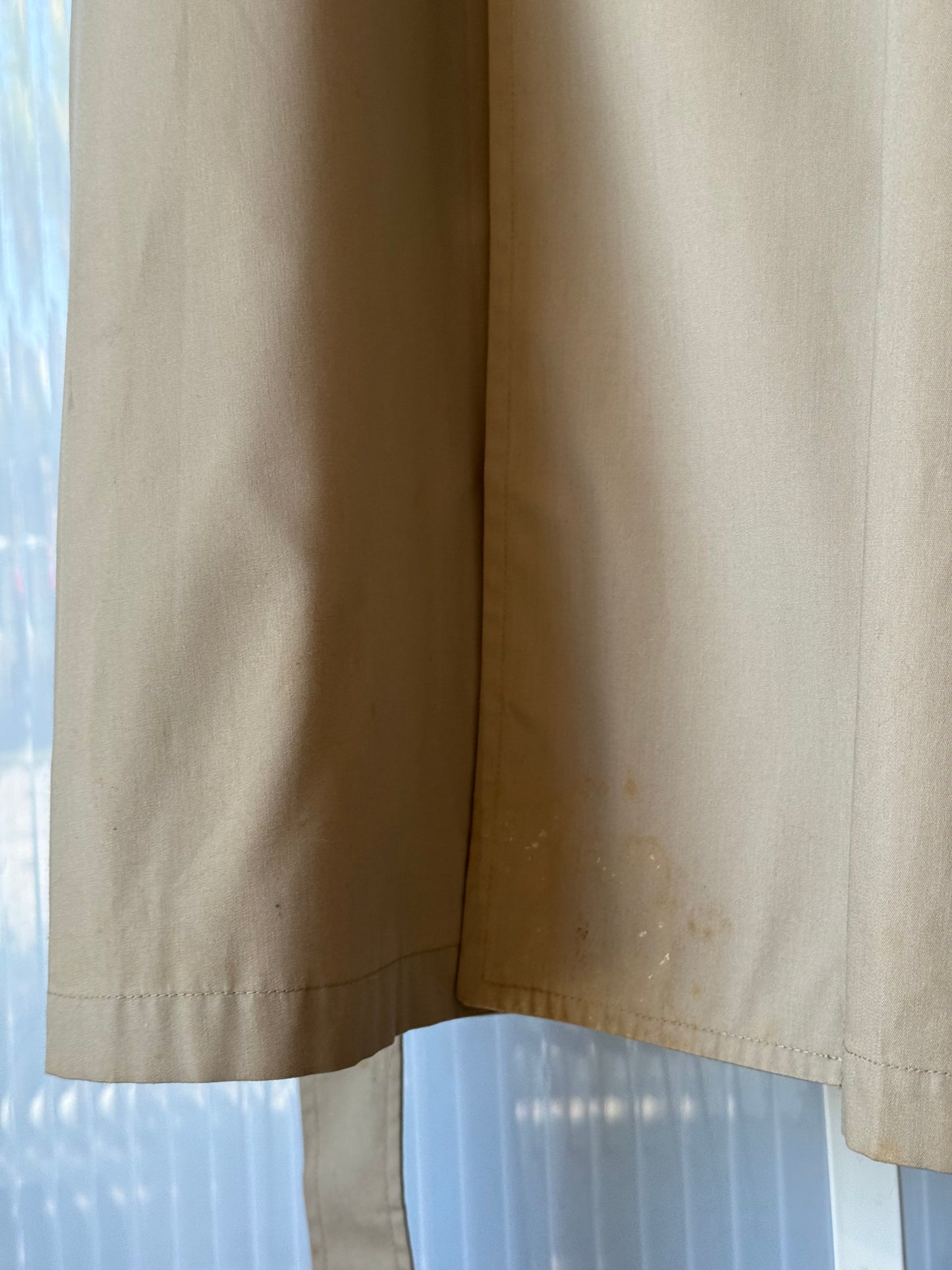 1990s London Fog Man's Khaki Trench Coat w/ Lining