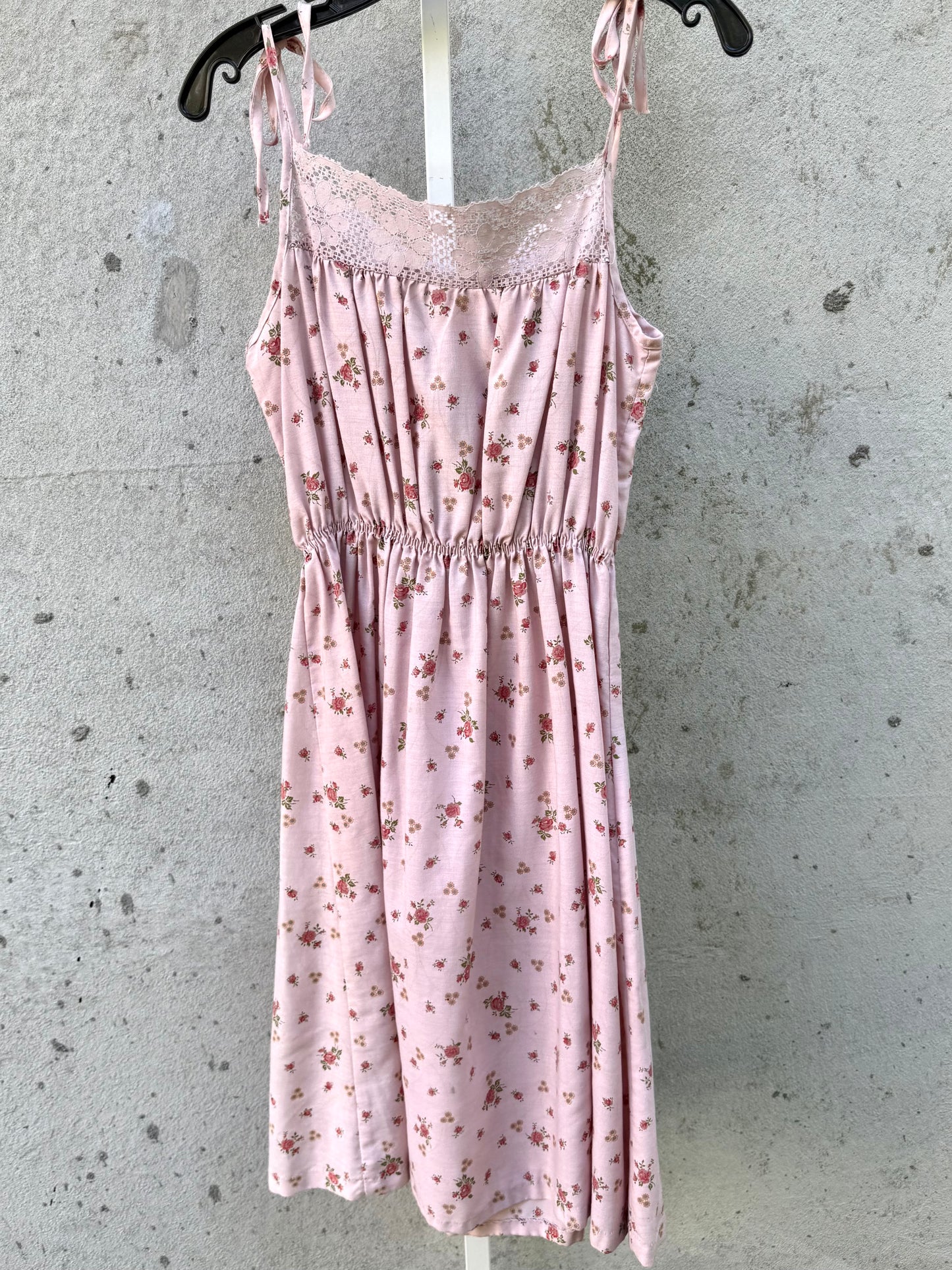 1970s Pink Floral Print Midi Dress