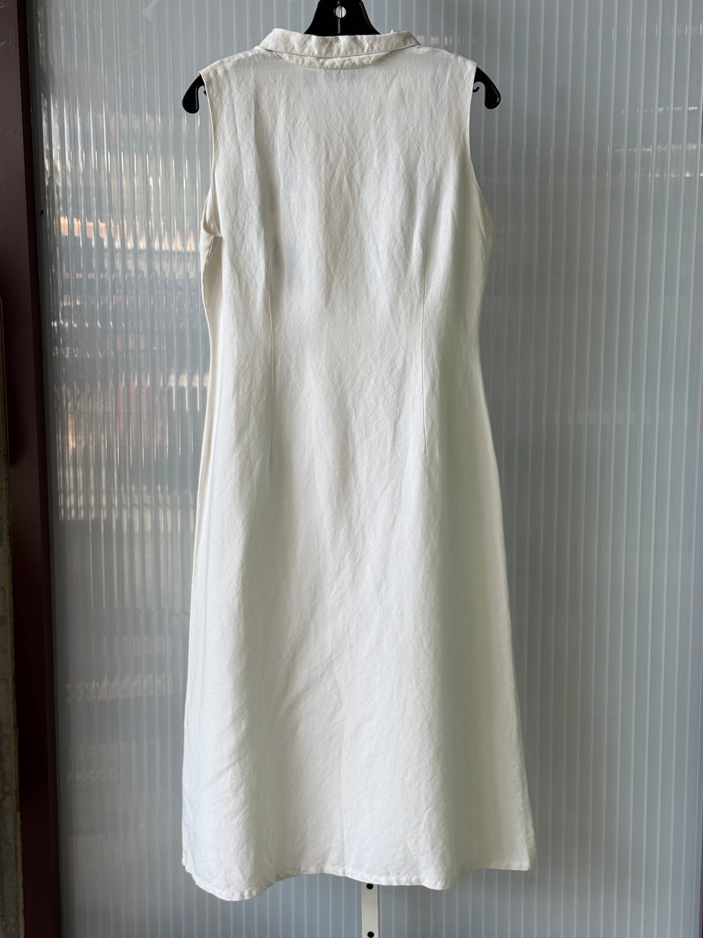 1980s White Sleeveless Button-Up Dress w/ Blue Embroidery