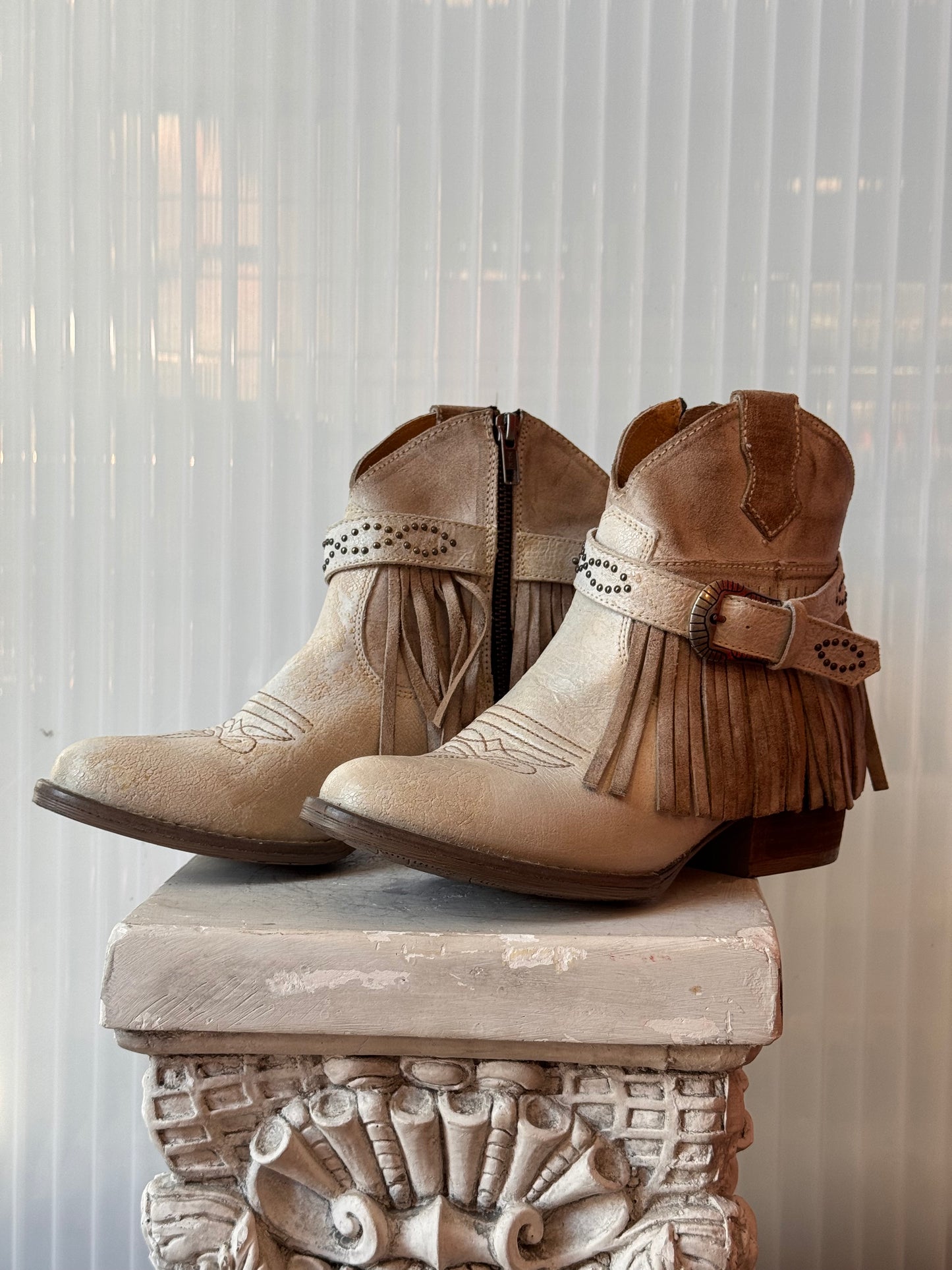 Sterling River Off White Western Fringe Ankle Boots