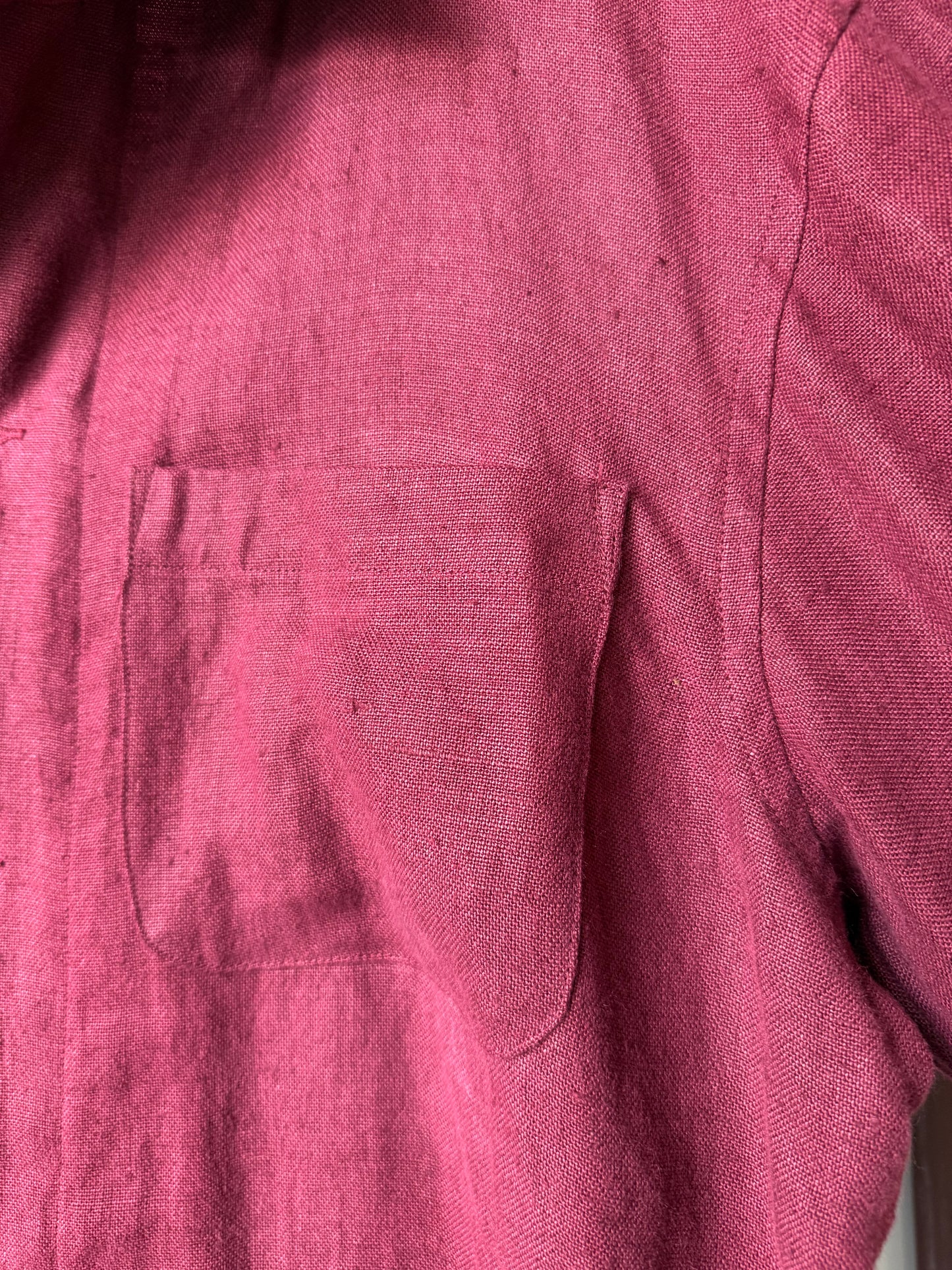 1990s Burgundy Linen "40a" Men's Button Front Shirt