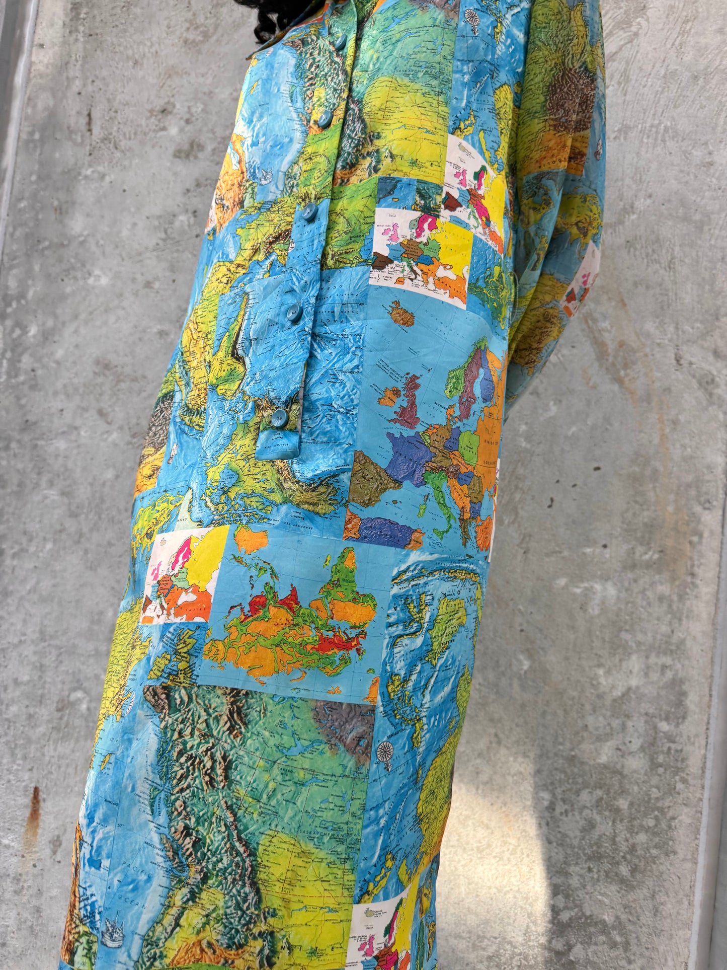 1970s Point Collar Geography Dress