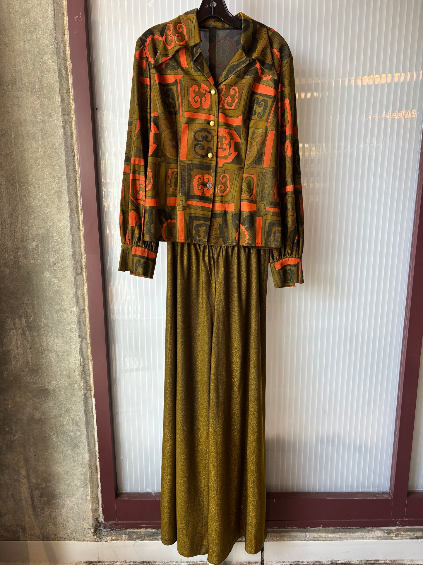 1970s Shimmering Multicolor Geometric Patterned Blouse and Skirt Set