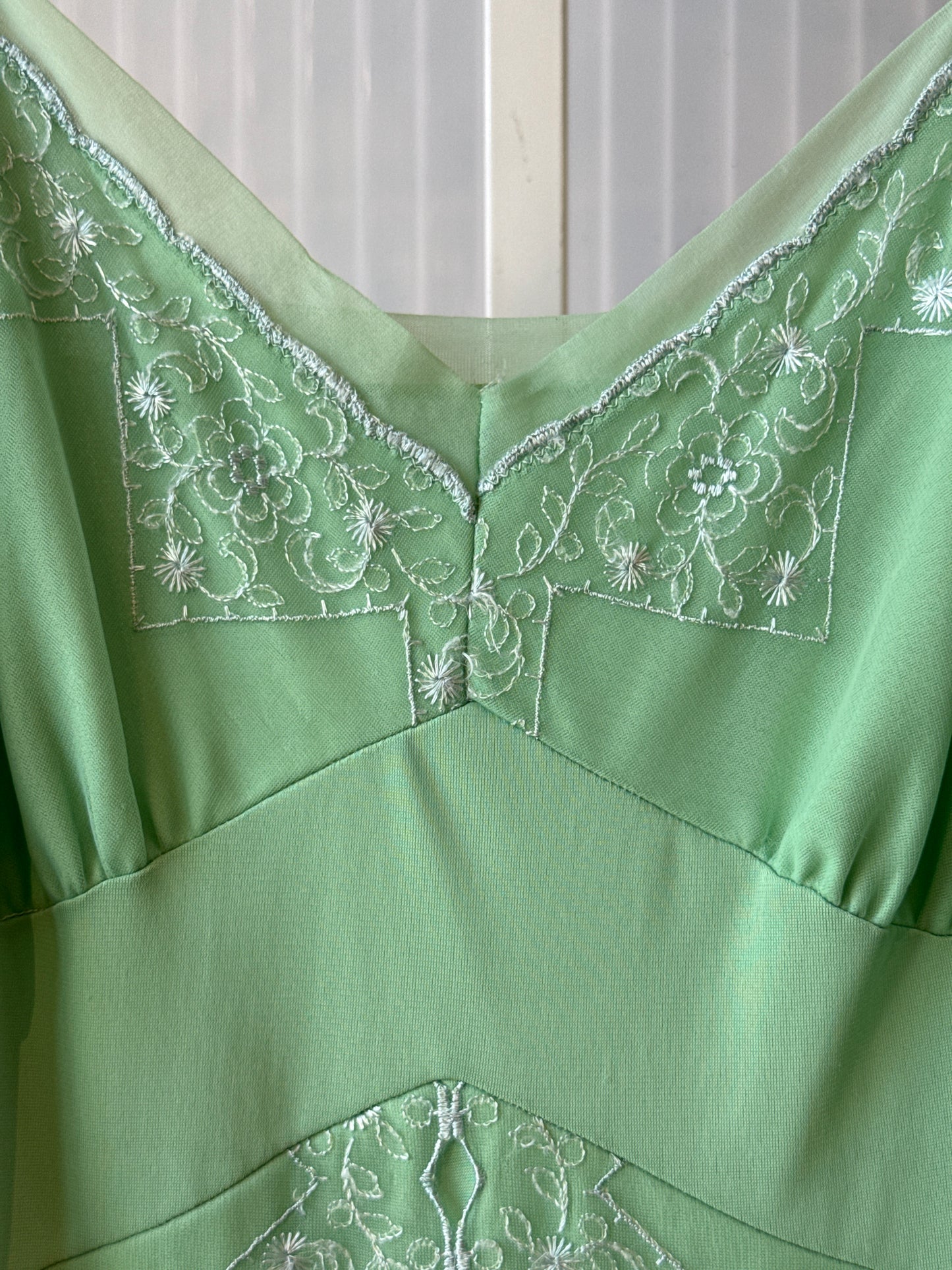 40s/50s Green Embroidered Slip