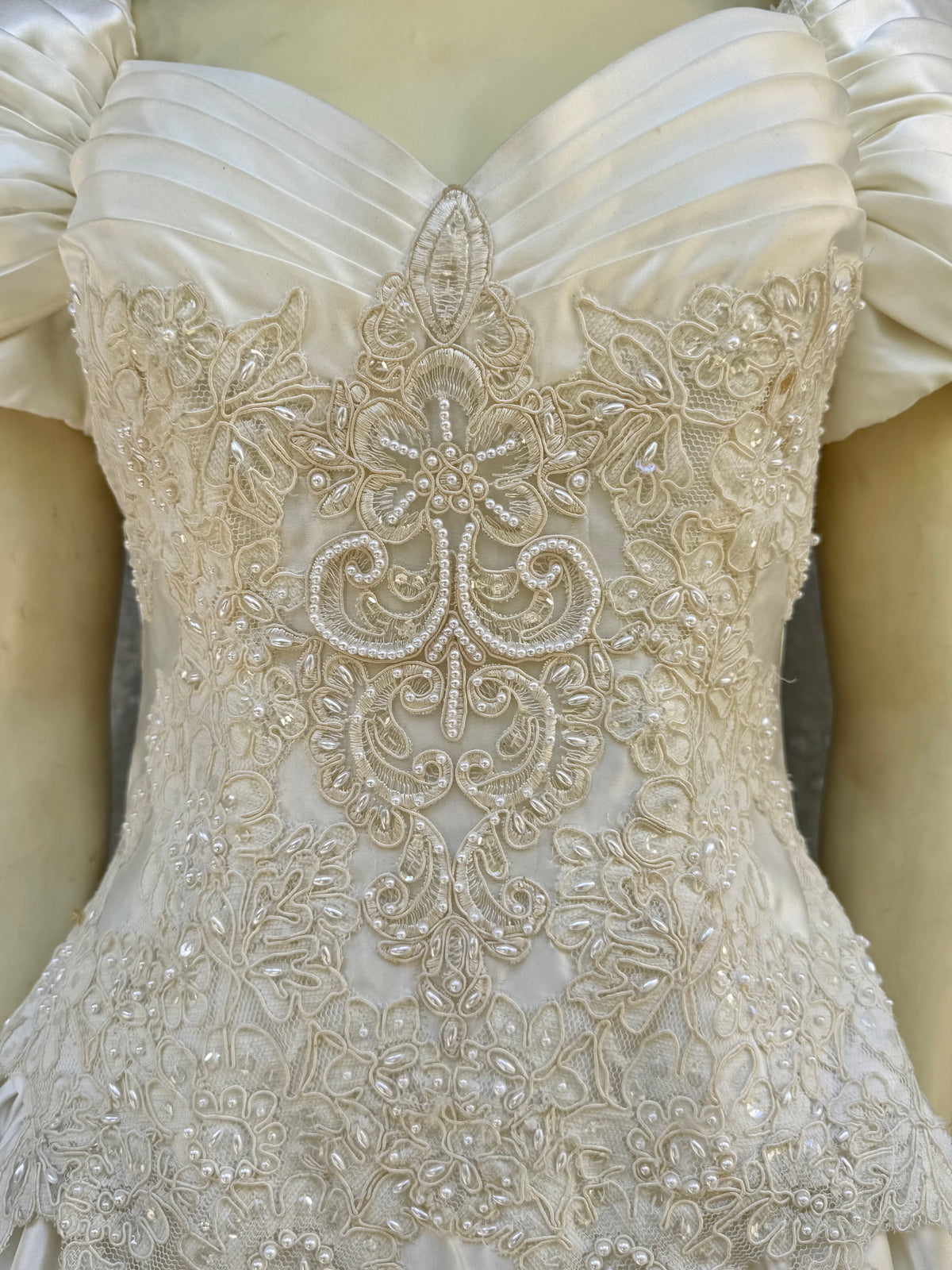 1980s Off-White Satin & Lace Princess Wedding Dress