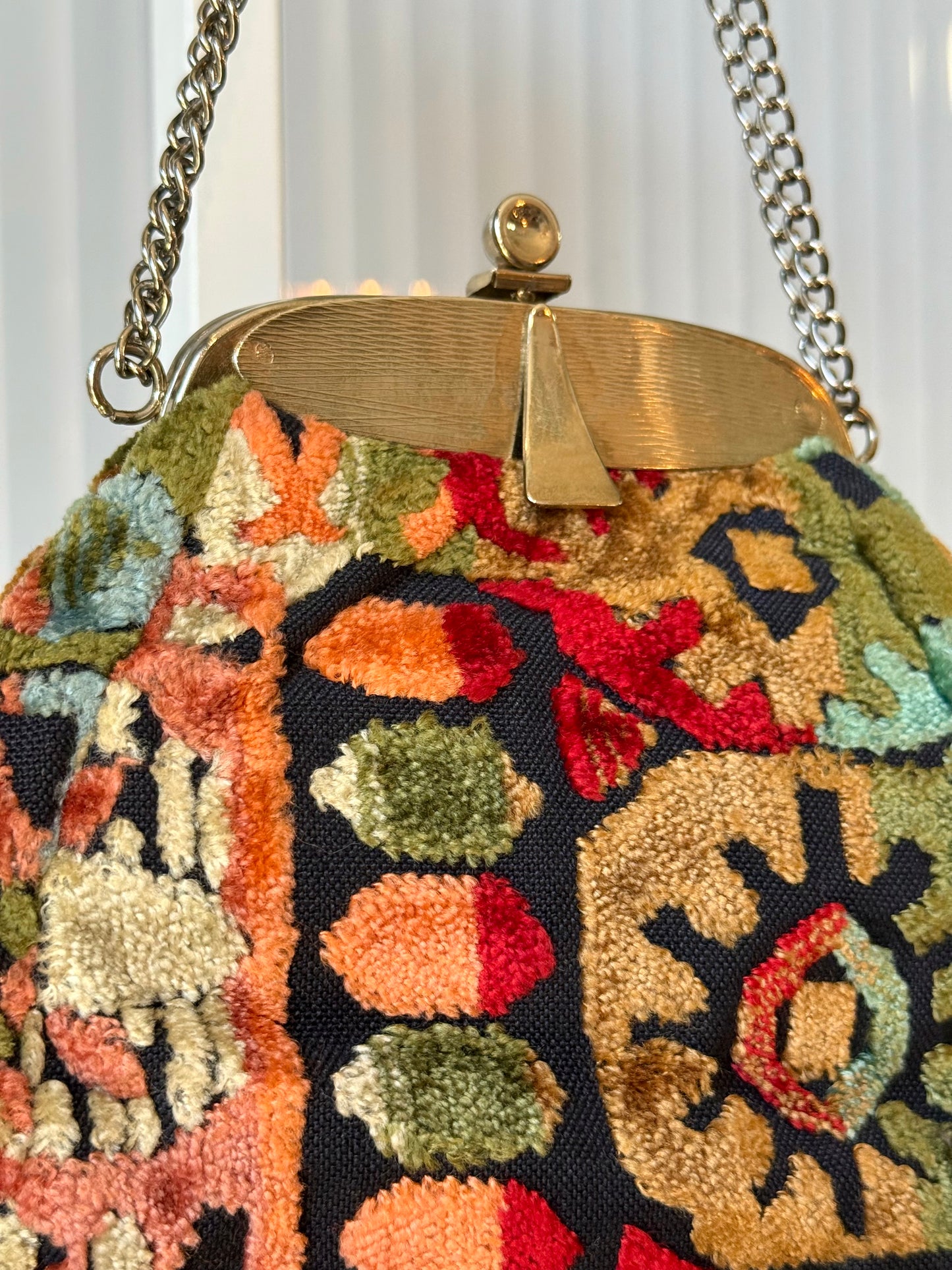 Carpet bag purse w/ Clasp Closure & Chain Straps