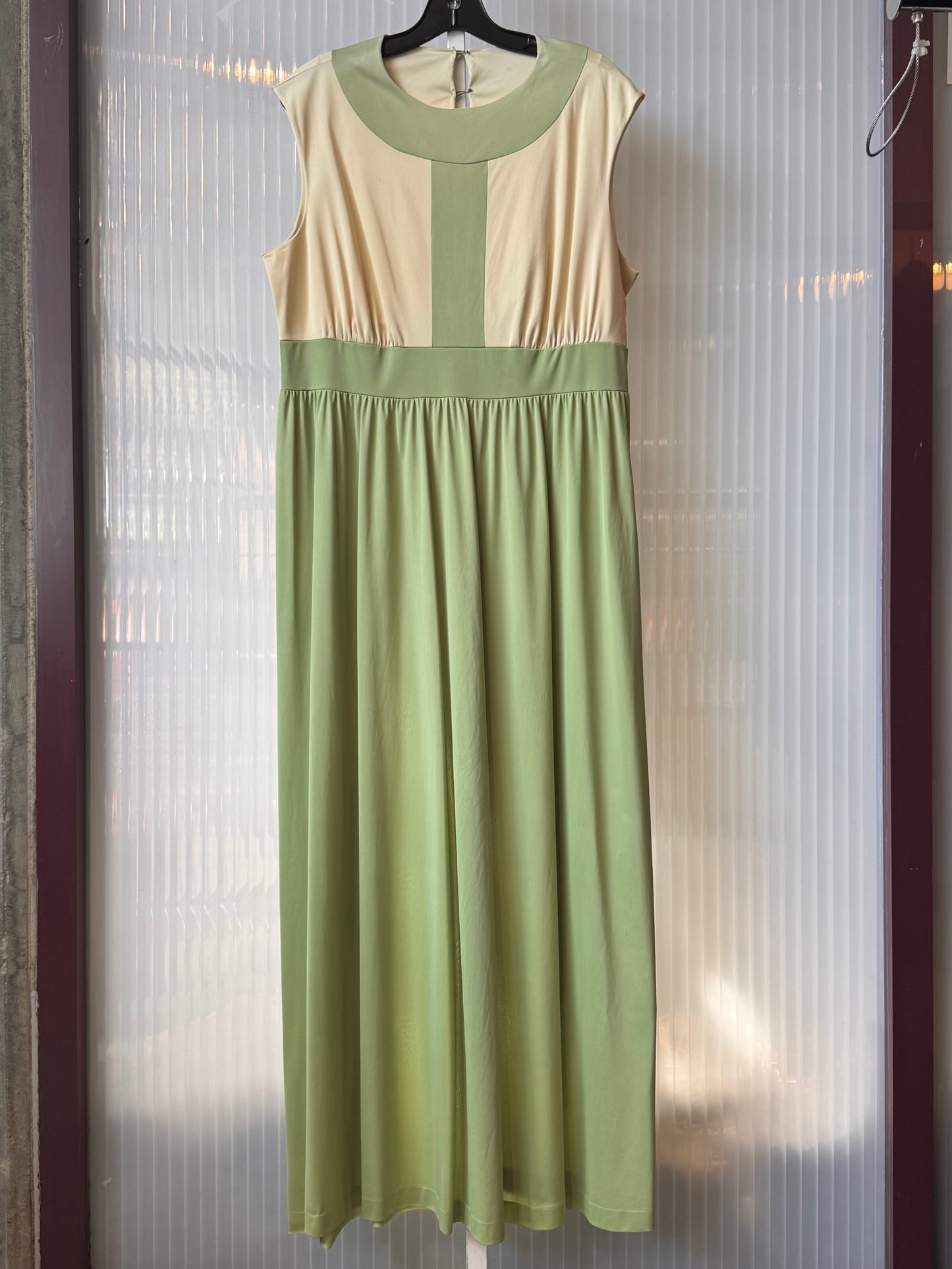 1960s Green & Cream Colorblock Nightgown