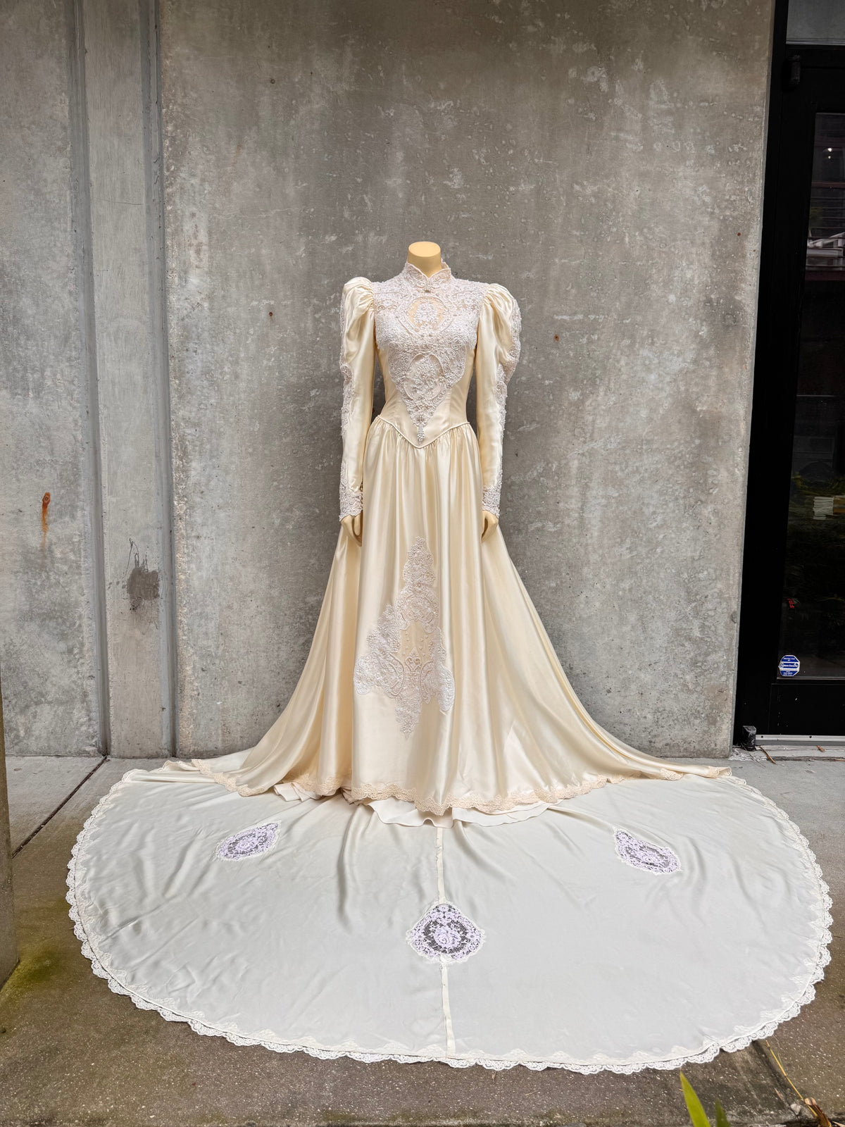 1980s Cream Satin & Lace Wedding Dress