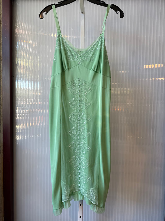 40s/50s Green Embroidered Slip