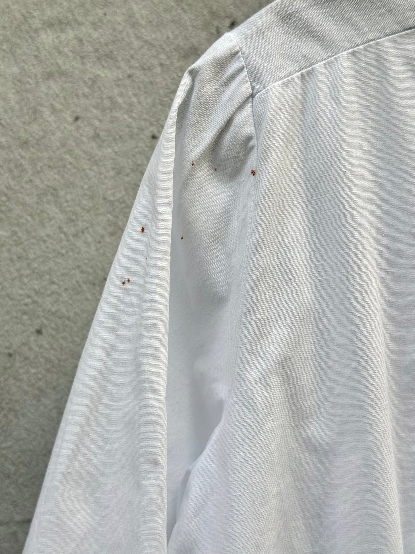 1960s White Collared Shirt w/ Pink Embroidery