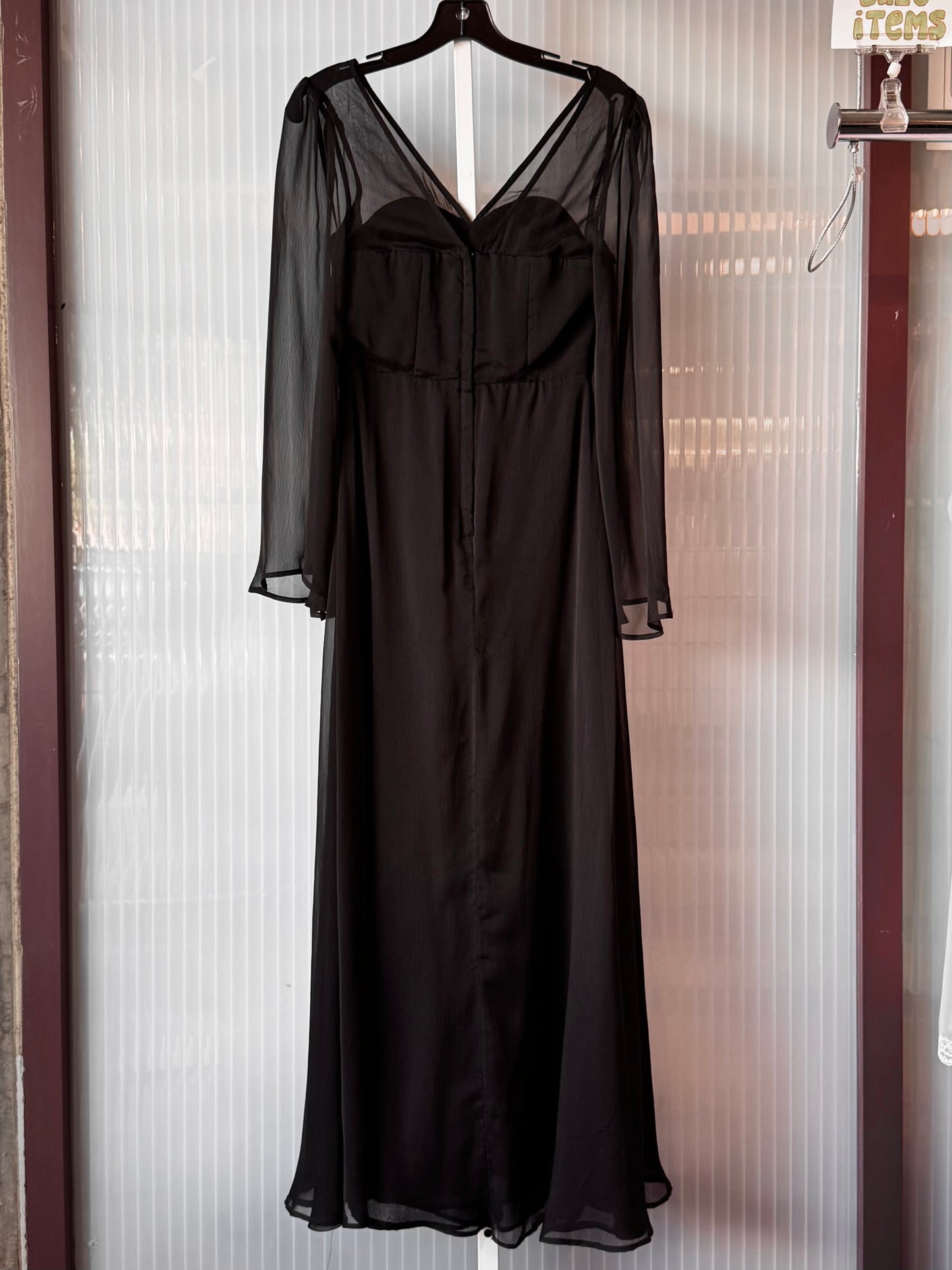 2000s Elegant Black Sheer Layered Gown