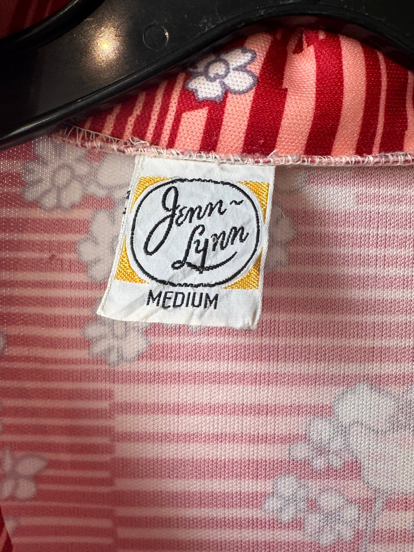 1970s Red Pink & White Floral Point Collar Shirt