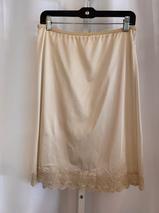 1970s Cream Skirt Slip with Lace Hem