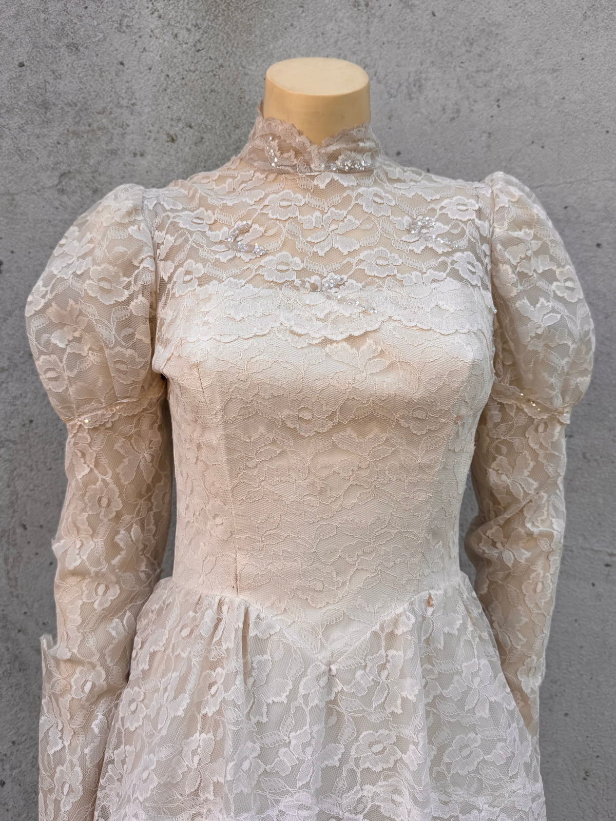 1970s Cream Tiered Floral Lace Wedding Dress