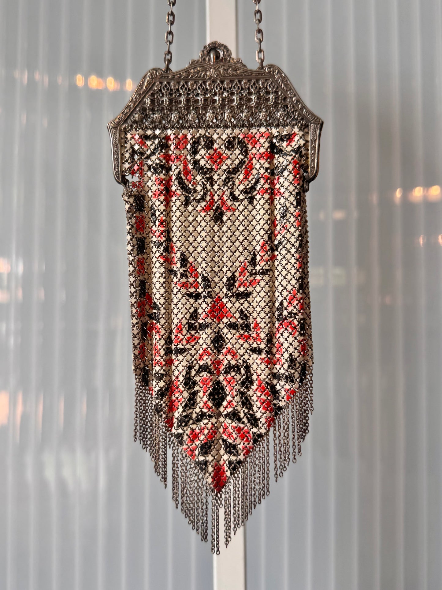 1920s Salmon Pink & White Metal Mesh Flapper Purse