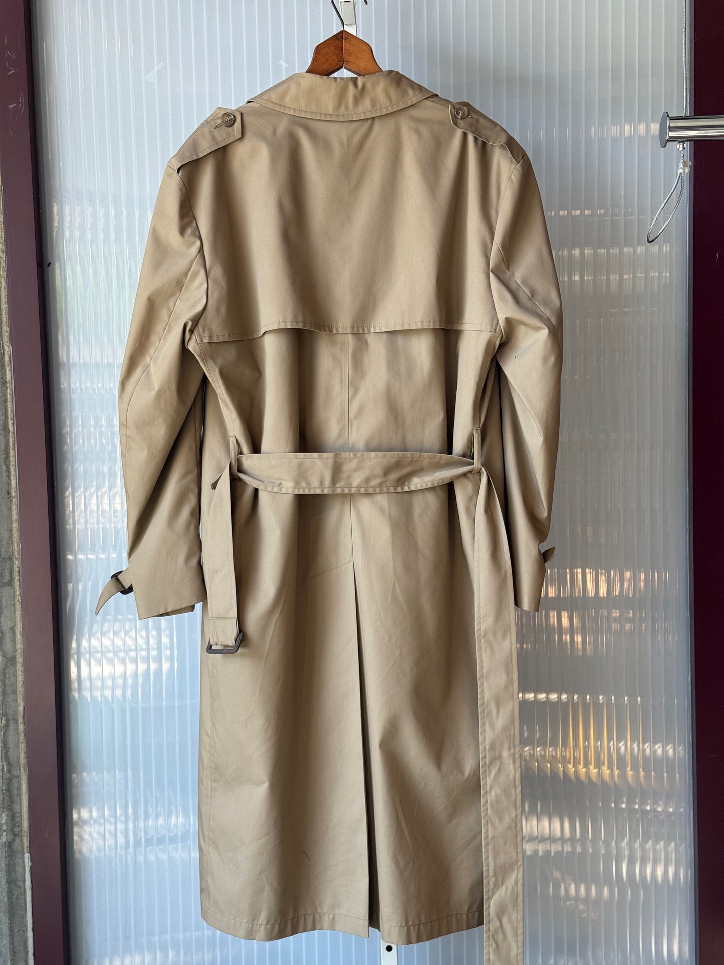 1990s London Fog Man's Khaki Trench Coat w/ Lining