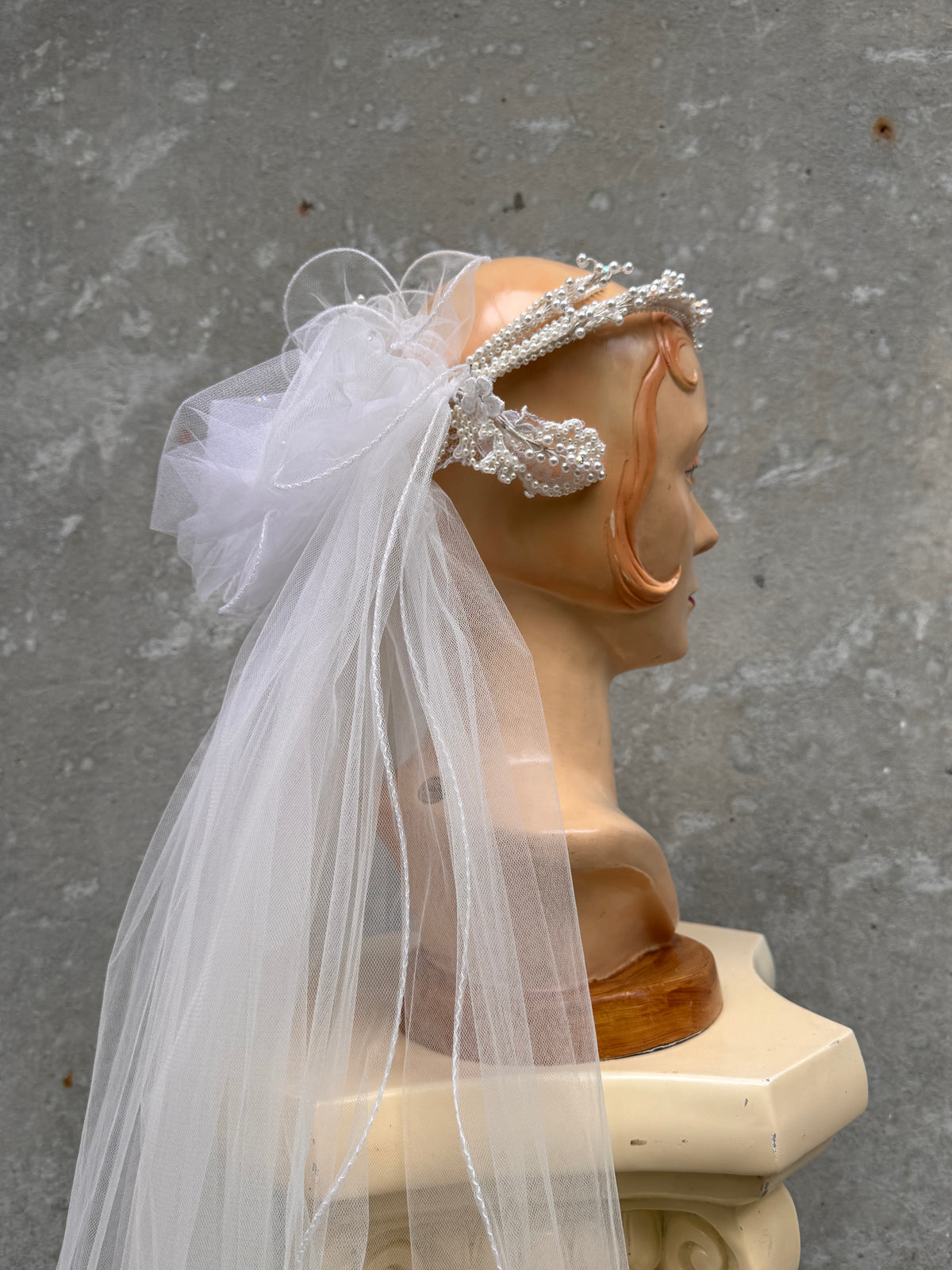 1960s White Pearl & Iridescent Beaded Crown Veil