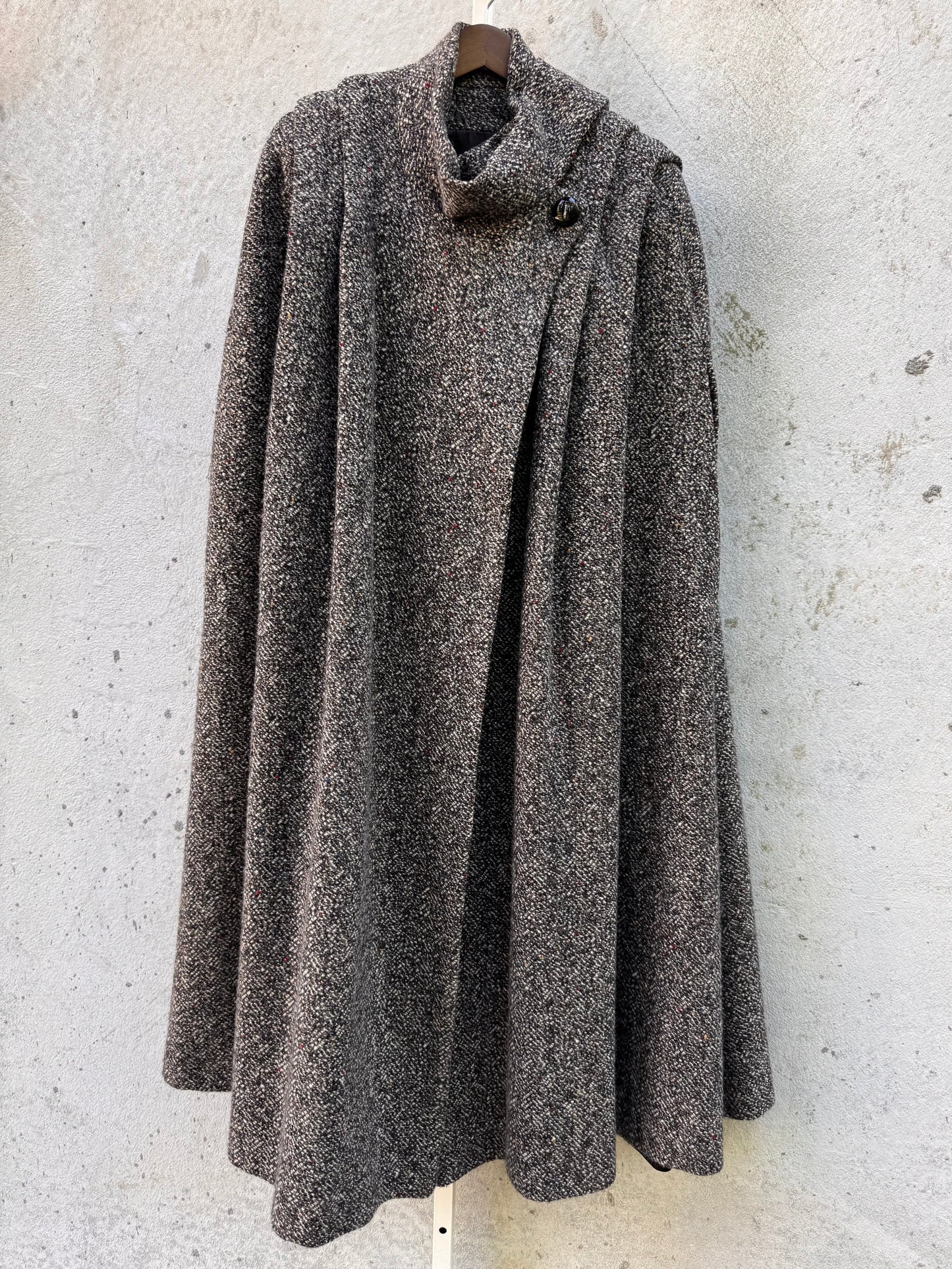 1970s Andover Gray Tweed Poncho