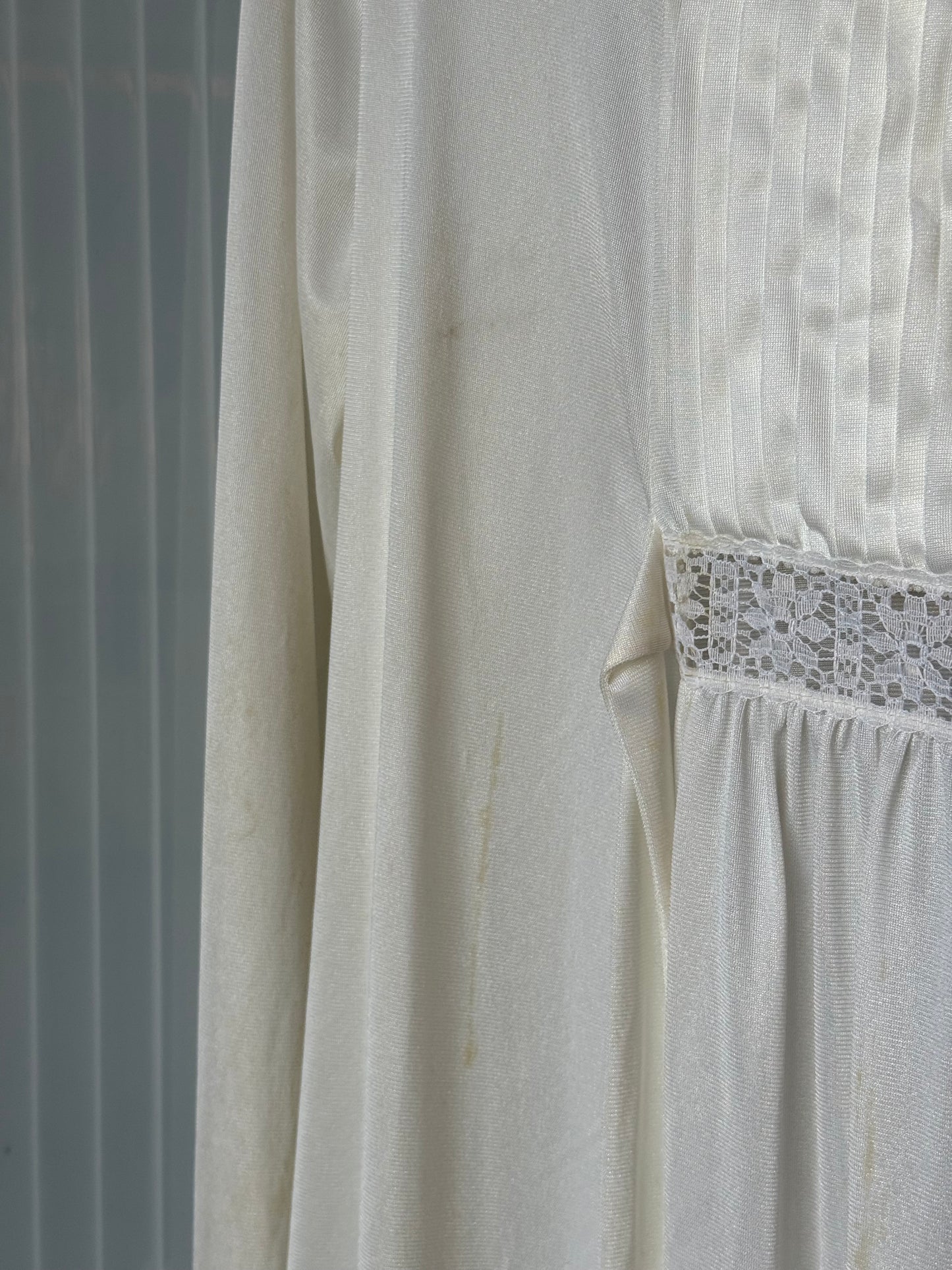 1970s Pintuck Bib White Nightgown