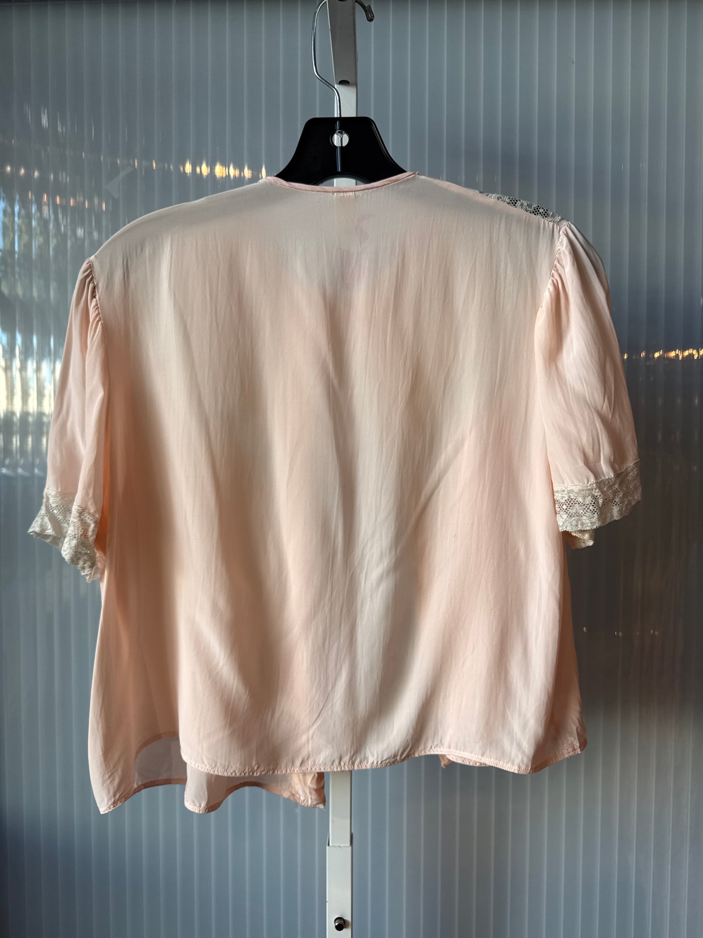 1960s Pink Lace Bed Jacket