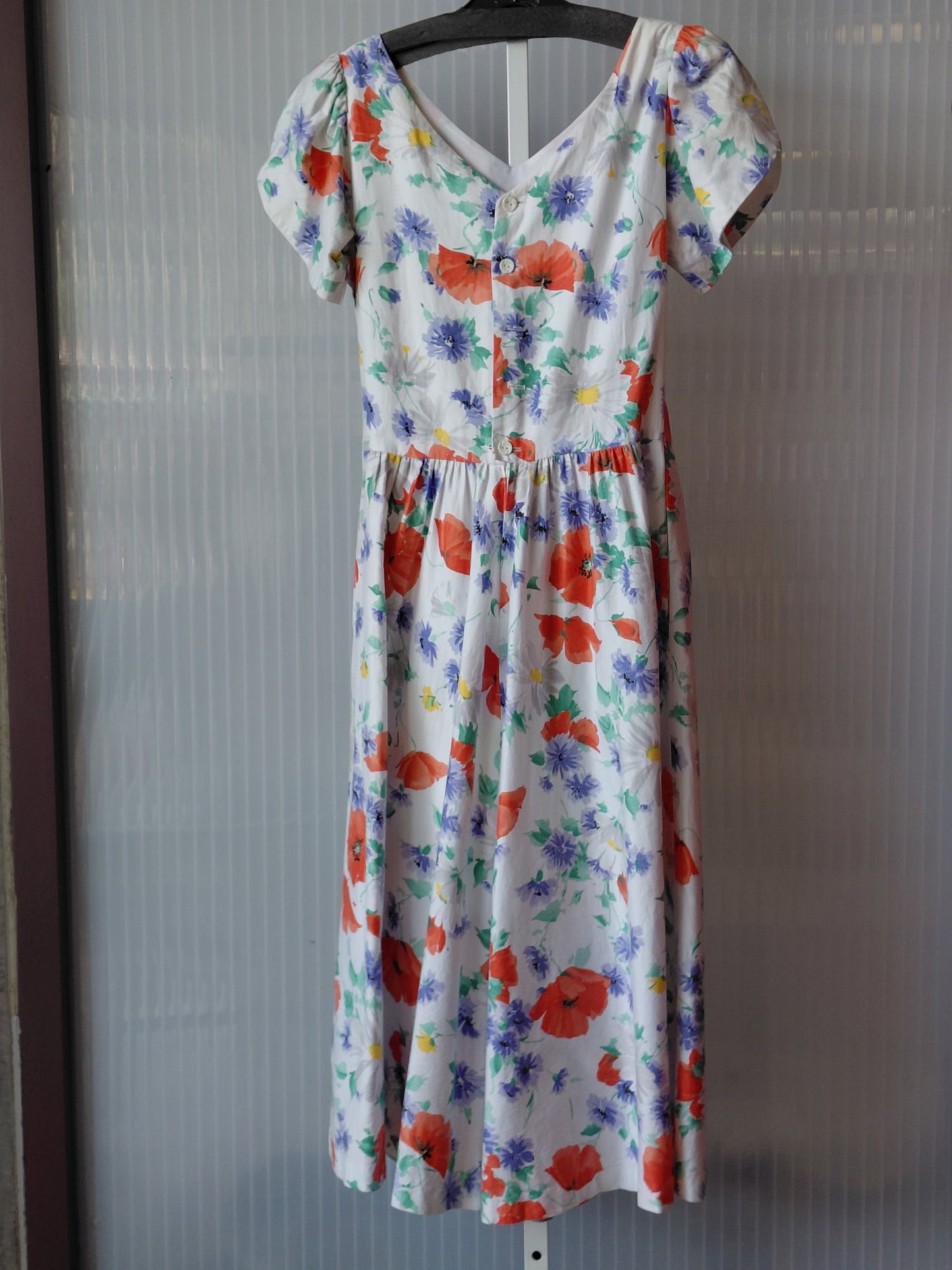 1970s White Floral Cap Sleeve Sundress