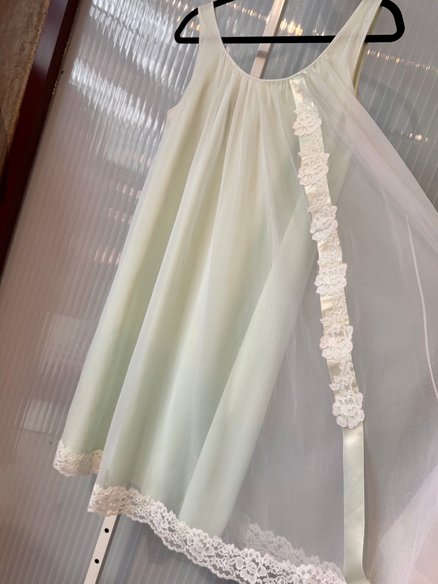 1960s Pastel Green Peignor Robe & Nightgown Set