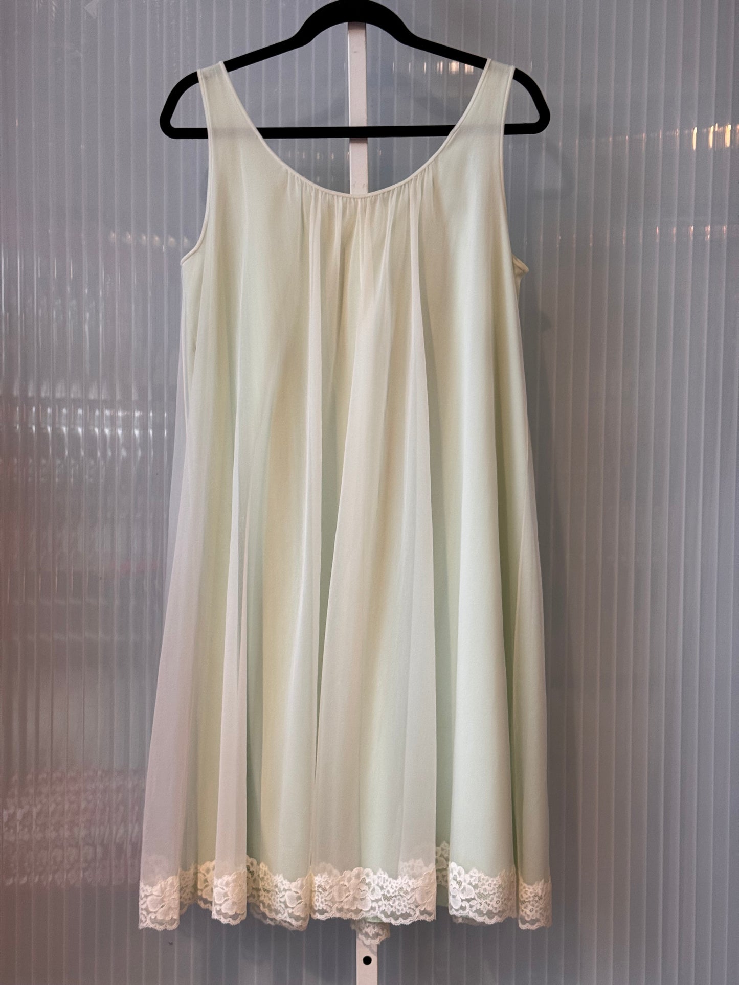 1960s Pastel Green Peignor Robe & Nightgown Set
