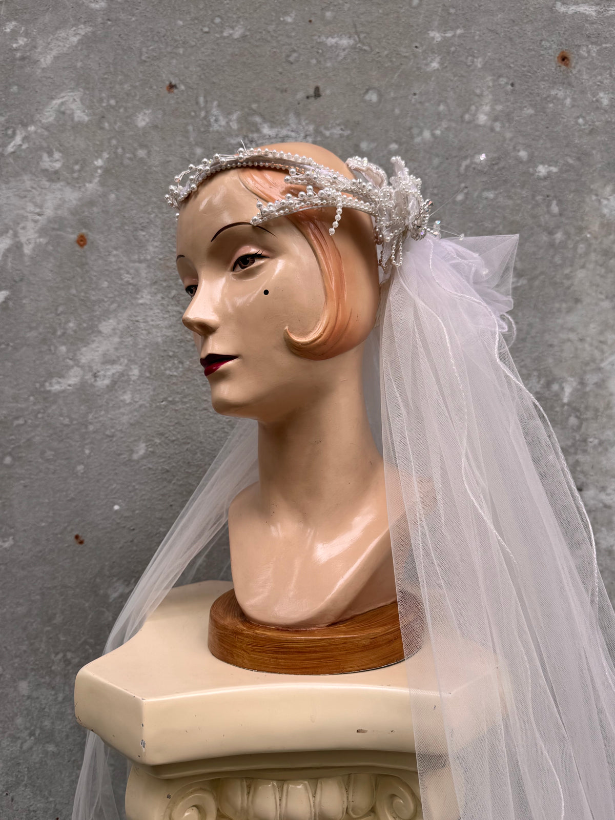 1960s White Pearl & Iridescent Beaded Crown Veil