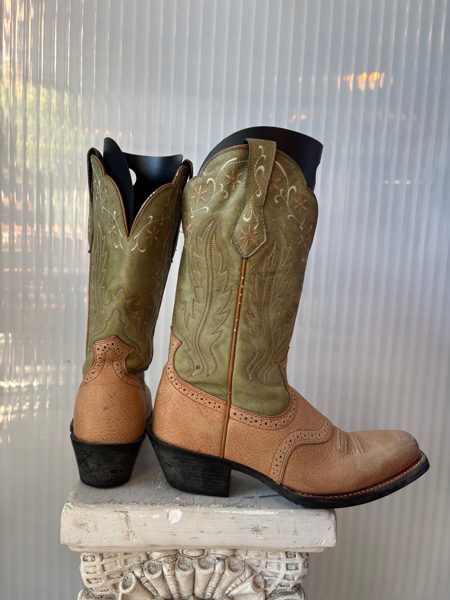 Ariat 2-Tone Green Tan Cowgirl Boots 6B